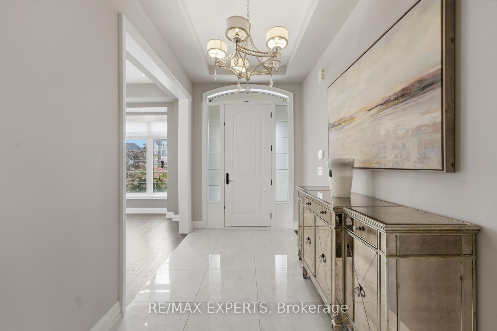 Photo 8 of 98 Endless Circle, Vaughan, Kleinburg — HOMEH