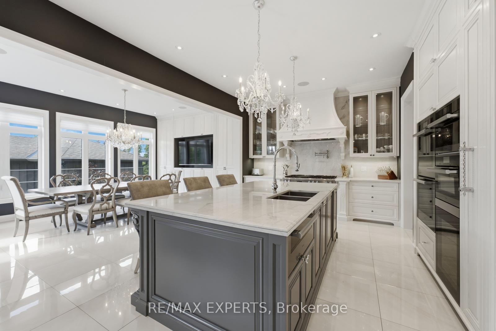 Photo 13 of 98 Endless Circle, Vaughan, Kleinburg — HOMEH