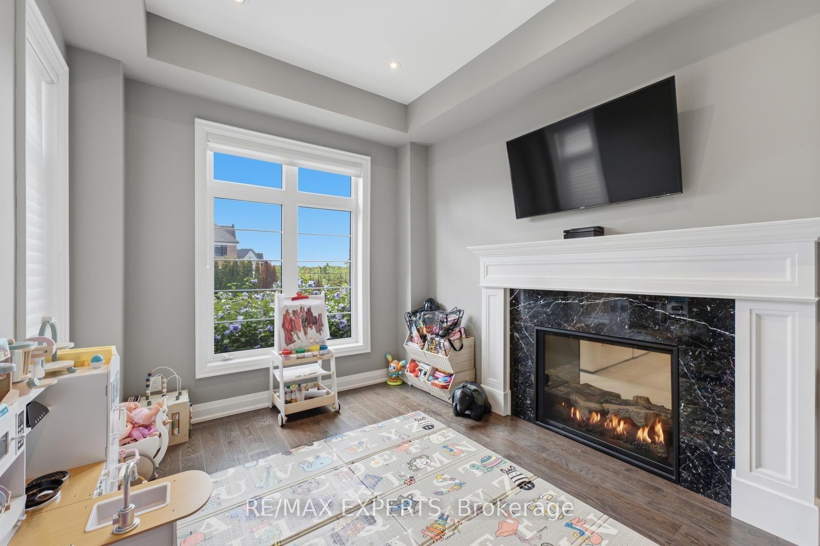 Photo 22 of 98 Endless Circle, Vaughan, Kleinburg — HOMEH