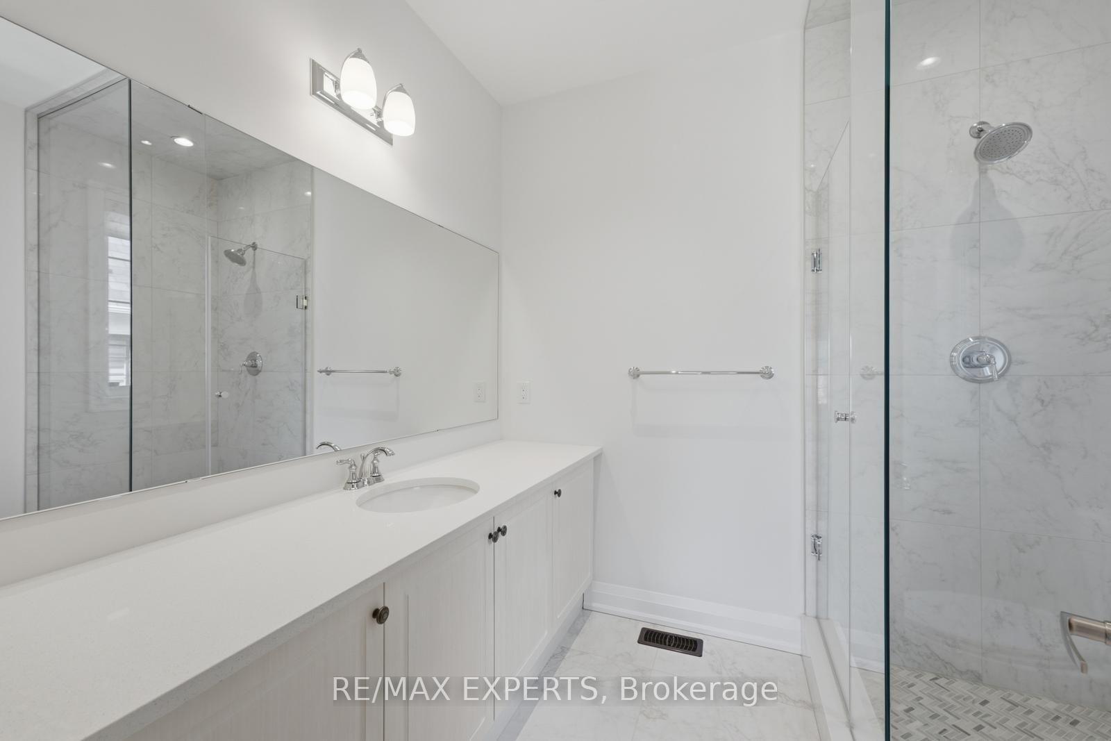 Photo 37 of 98 Endless Circle, Vaughan, Kleinburg — HOMEH