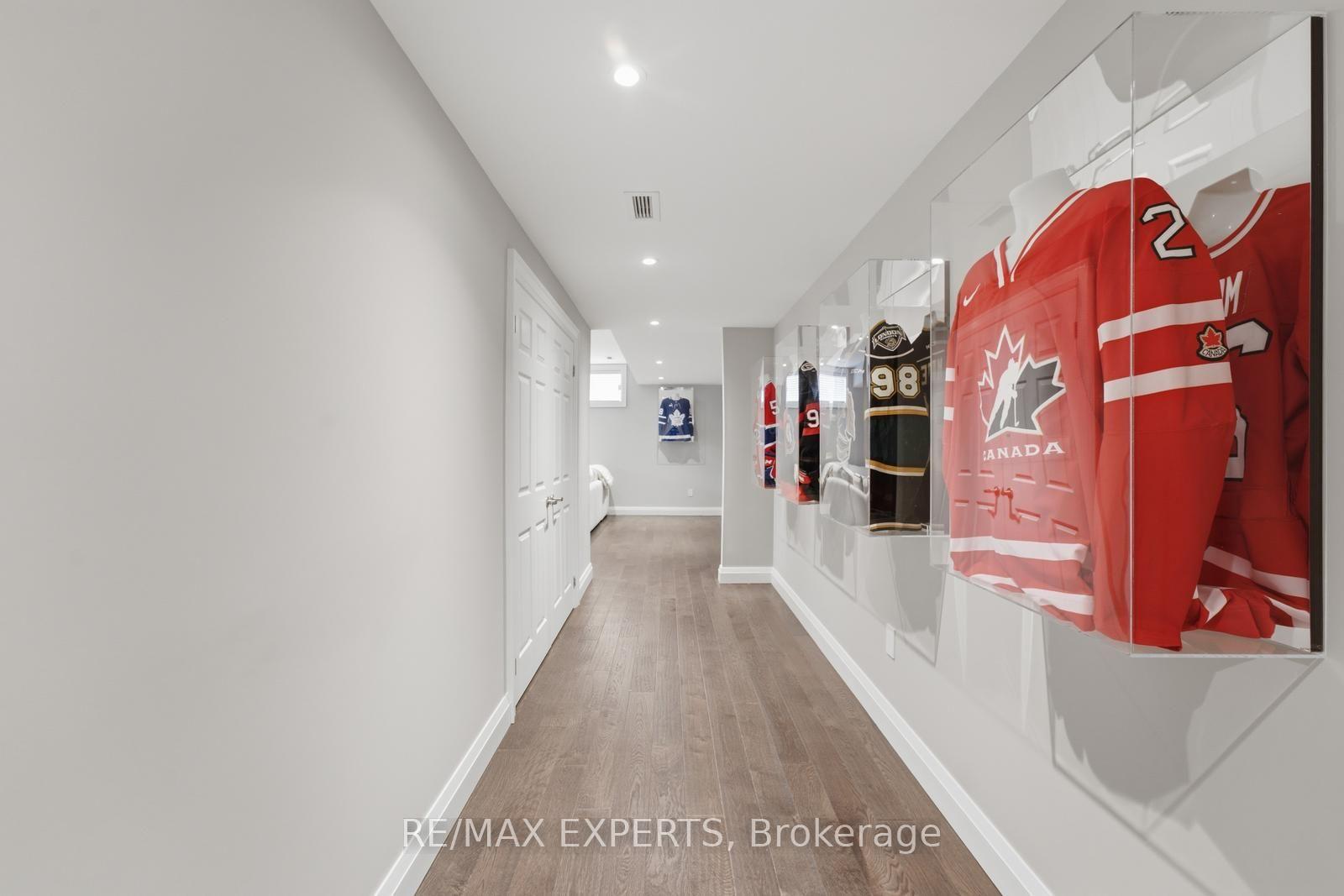 Photo 46 of 98 Endless Circle, Vaughan, Kleinburg — HOMEH