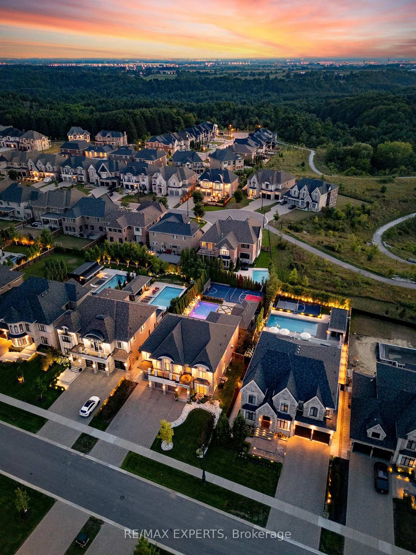 Photo 67 of 98 Endless Circle, Vaughan, Kleinburg — HOMEH