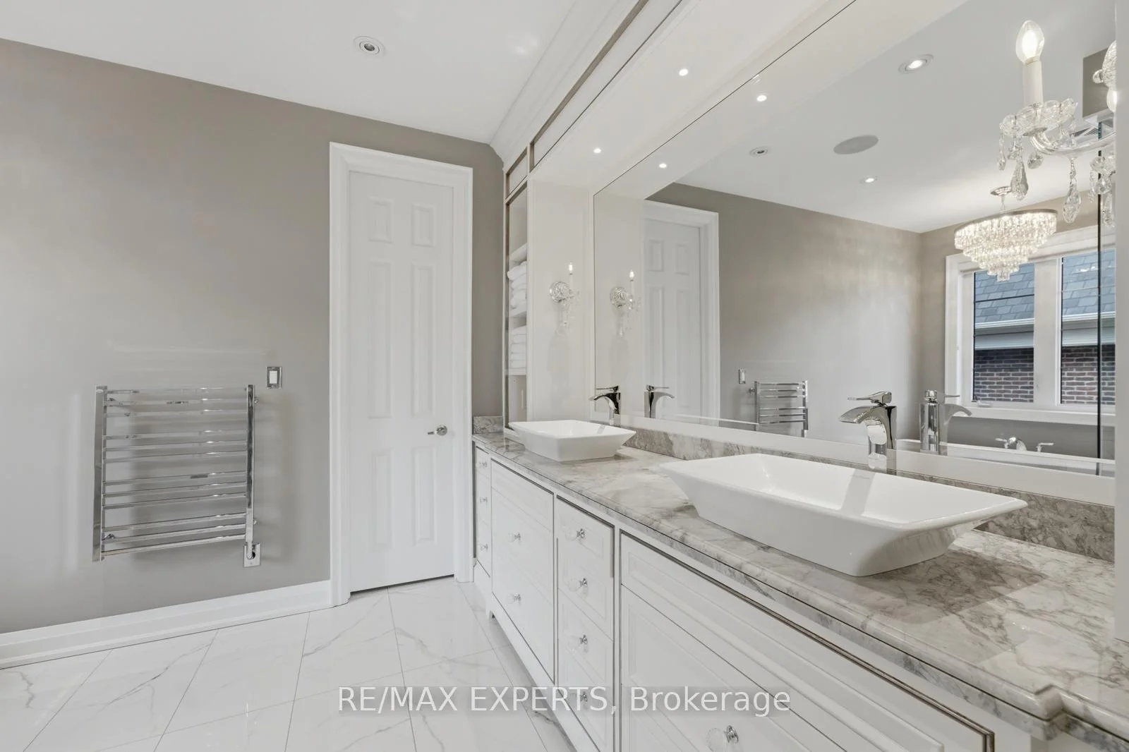 Photo 43 of 98 Endless Circle, Vaughan, Kleinburg — HOMEH