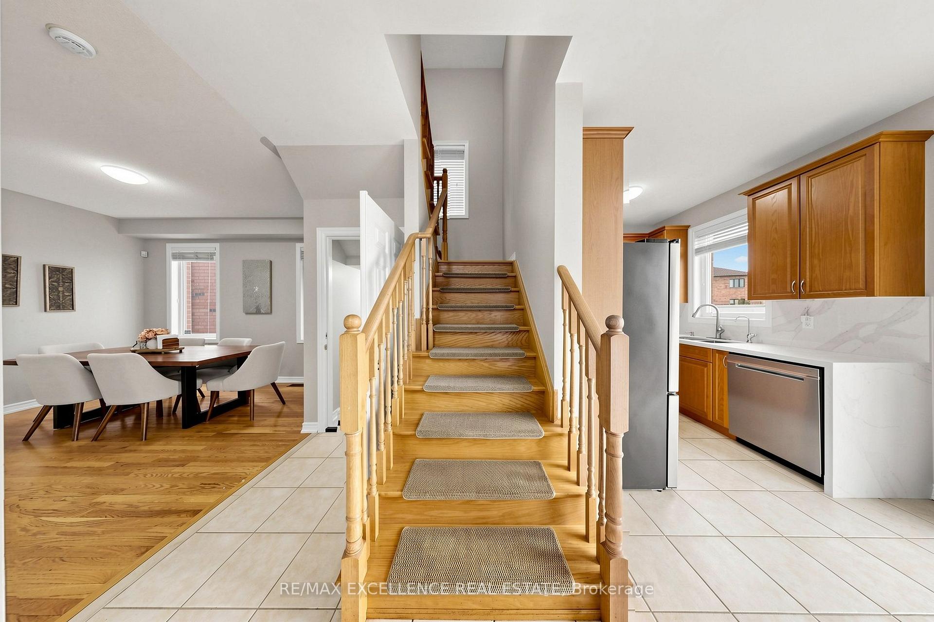 Photo 21 of 8 Lynngrove Way, Brampton, Bram East — HOMEH