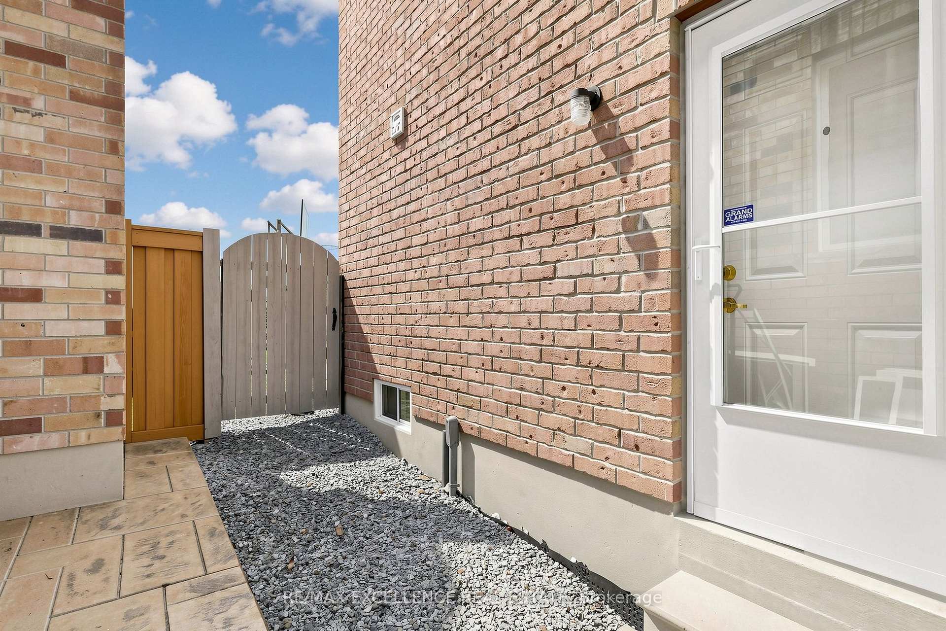 Photo 47 of 8 Lynngrove Way, Brampton, Bram East — HOMEH