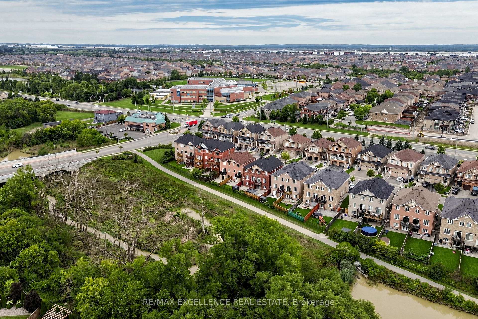 Photo 51 of 8 Lynngrove Way, Brampton, Bram East — HOMEH