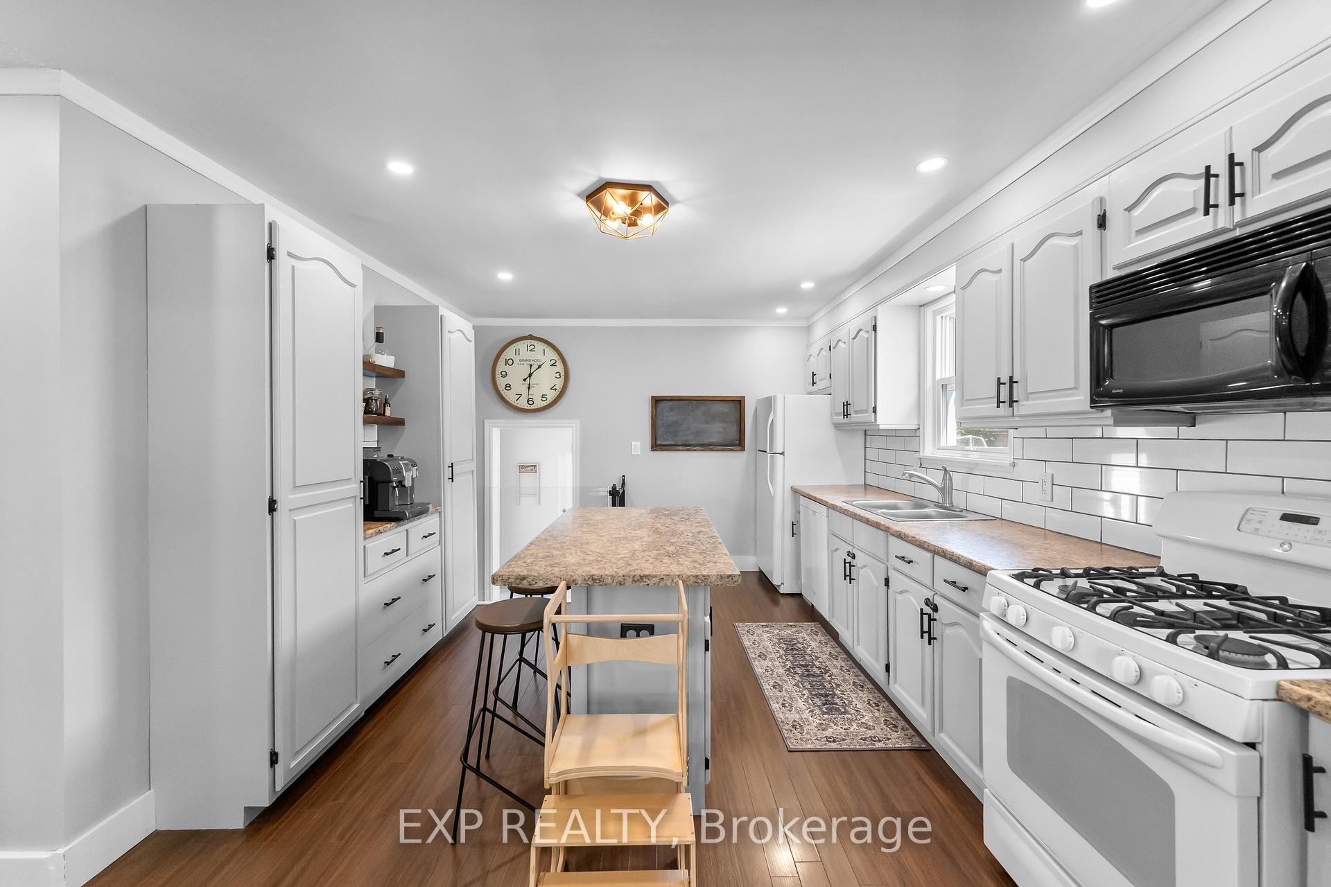 Photo 2 of 14 Mcdonald Avenue, Thorold, Thorold Downtown — HOMEH