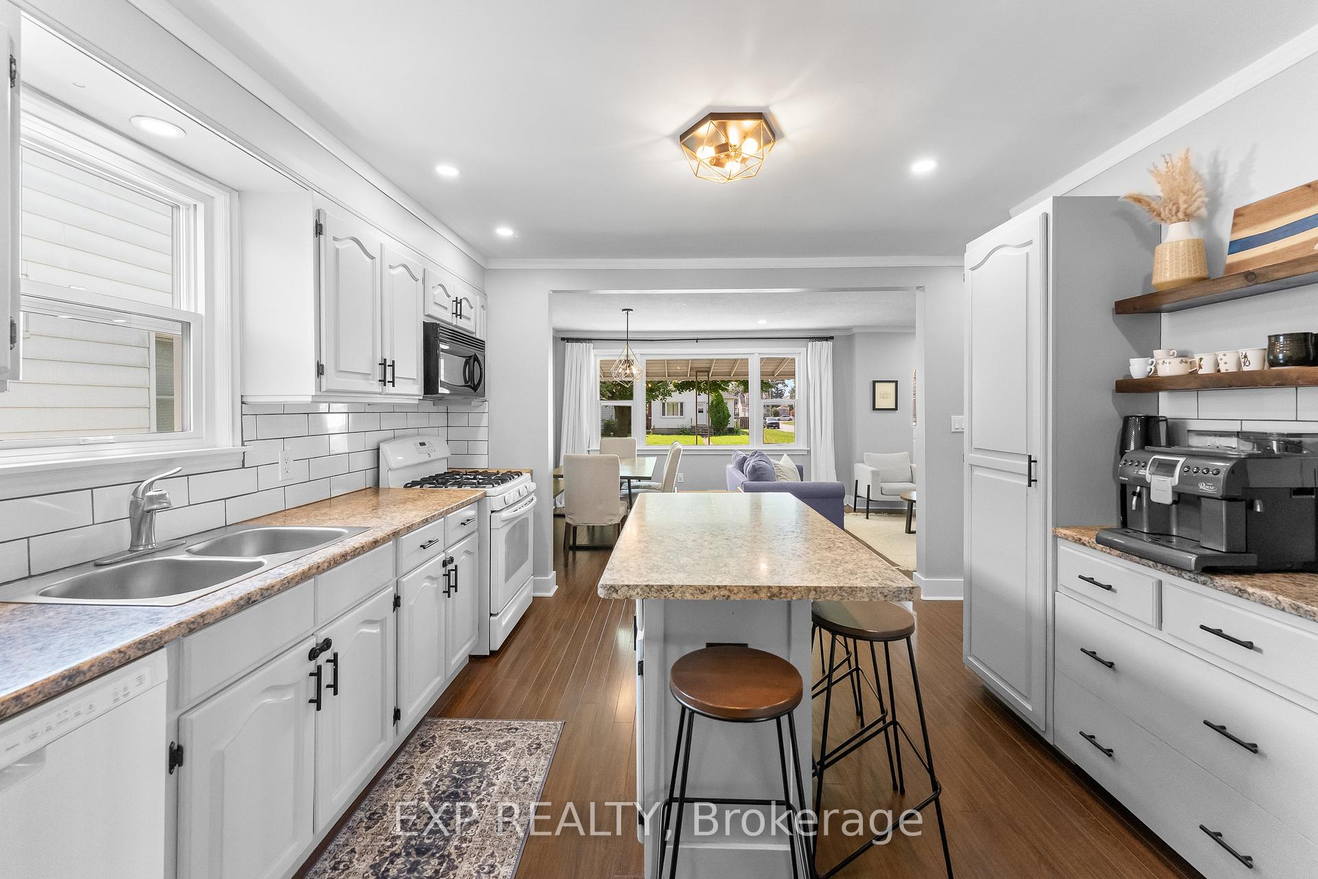 Photo 3 of 14 Mcdonald Avenue, Thorold, Thorold Downtown — HOMEH