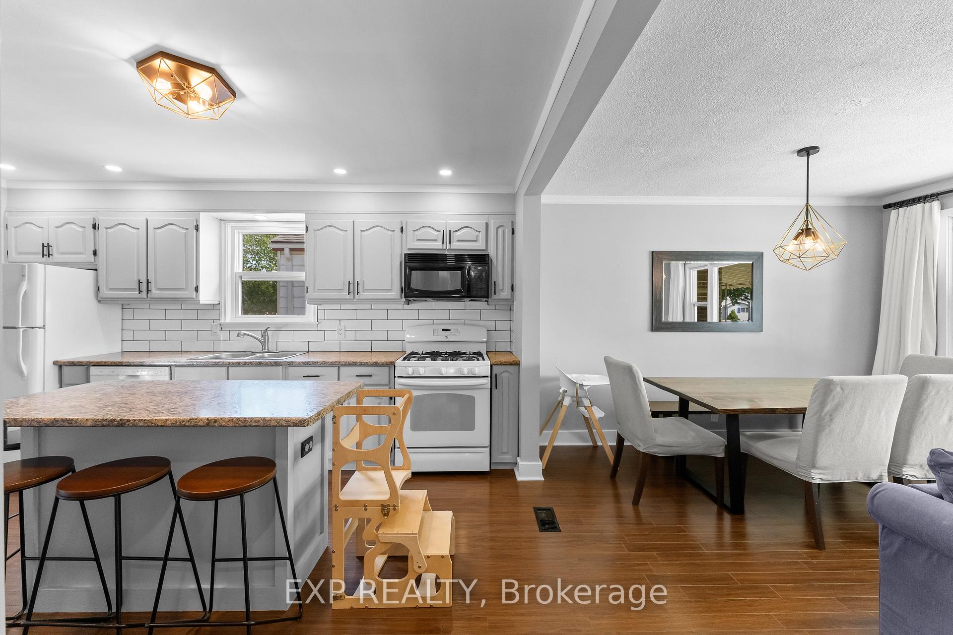 Photo 11 of 14 Mcdonald Avenue, Thorold, Thorold Downtown — HOMEH