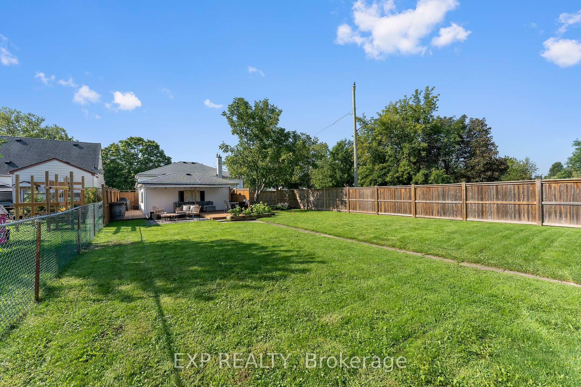 Photo 46 of 14 Mcdonald Avenue, Thorold, Thorold Downtown — HOMEH