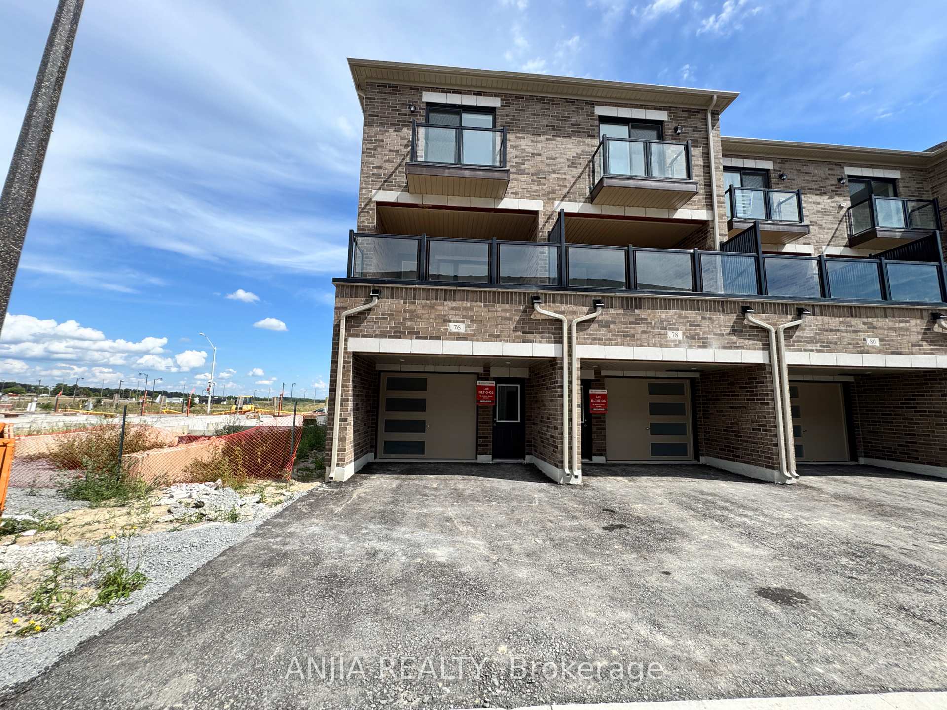 Photo 2 of 76 Selina Rose Street, Markham, Rural Markham — HOMEH