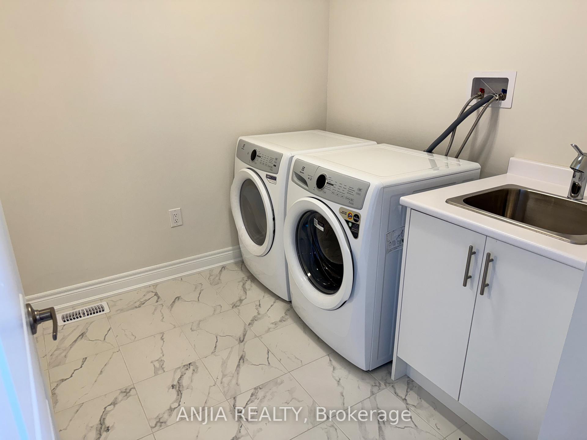 Photo 8 of 76 Selina Rose Street, Markham, Rural Markham — HOMEH