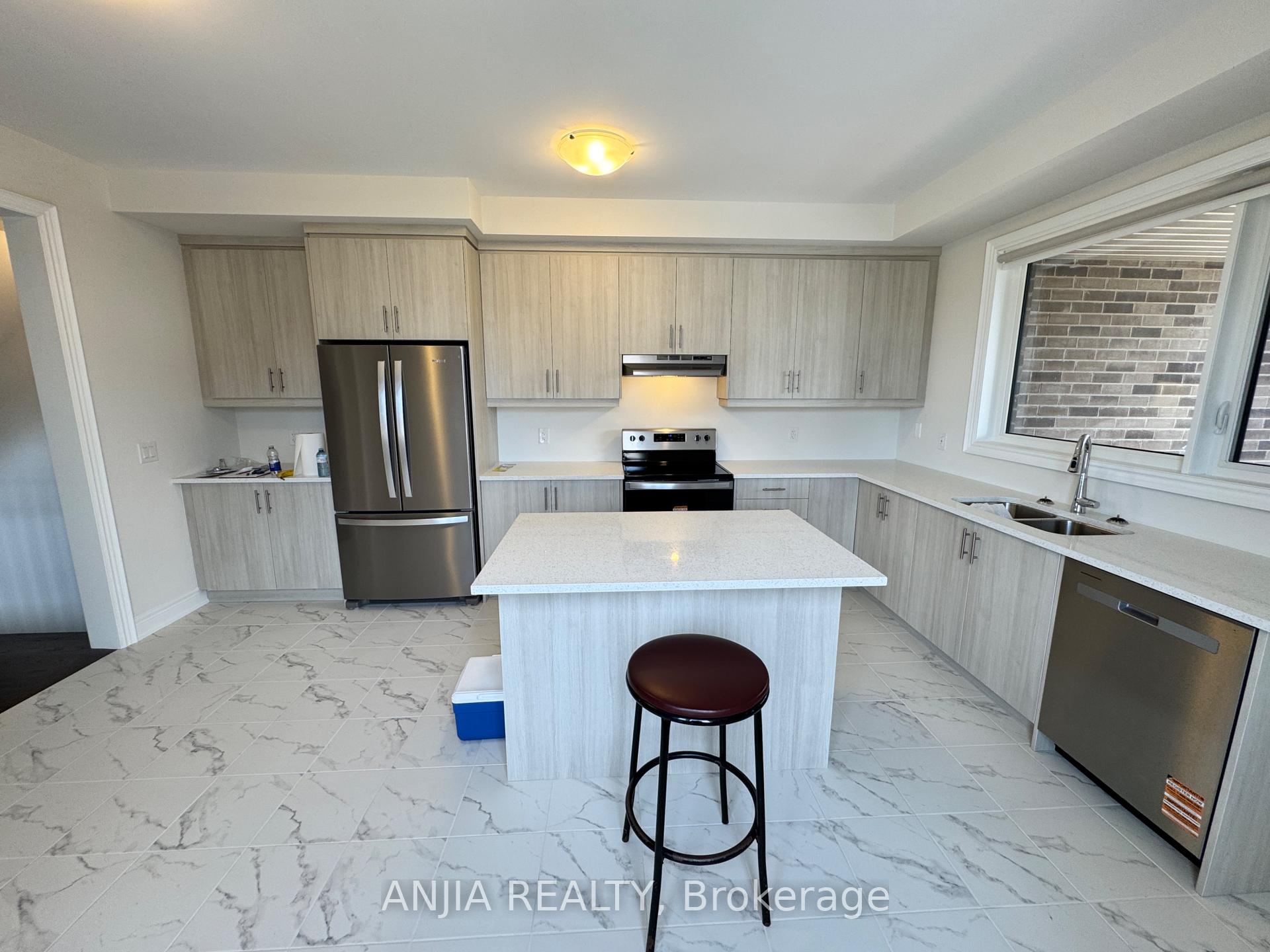 Photo 10 of 76 Selina Rose Street, Markham, Rural Markham — HOMEH