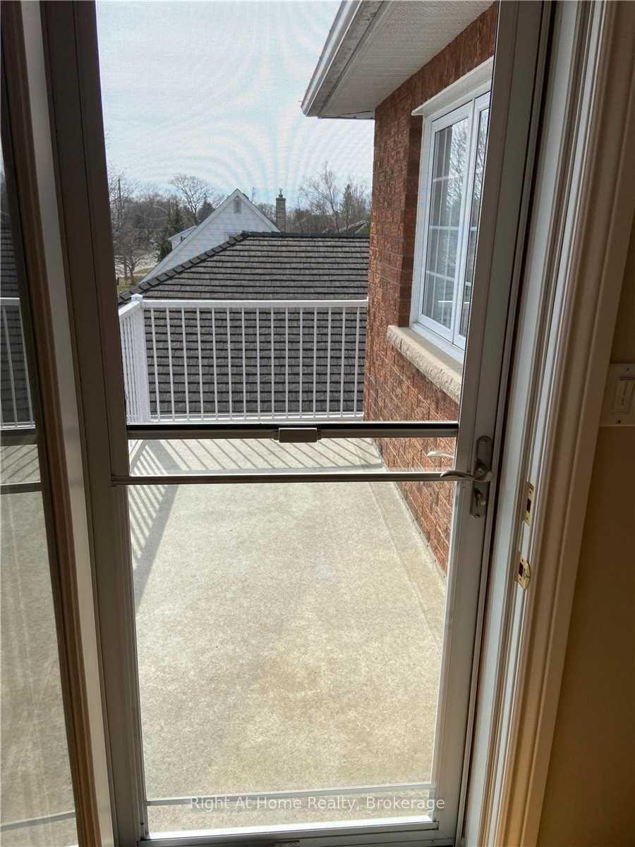 Photo 11 of Unit Main, 40 Prospect Street, Clarington, Bowmanville — HOMEH
