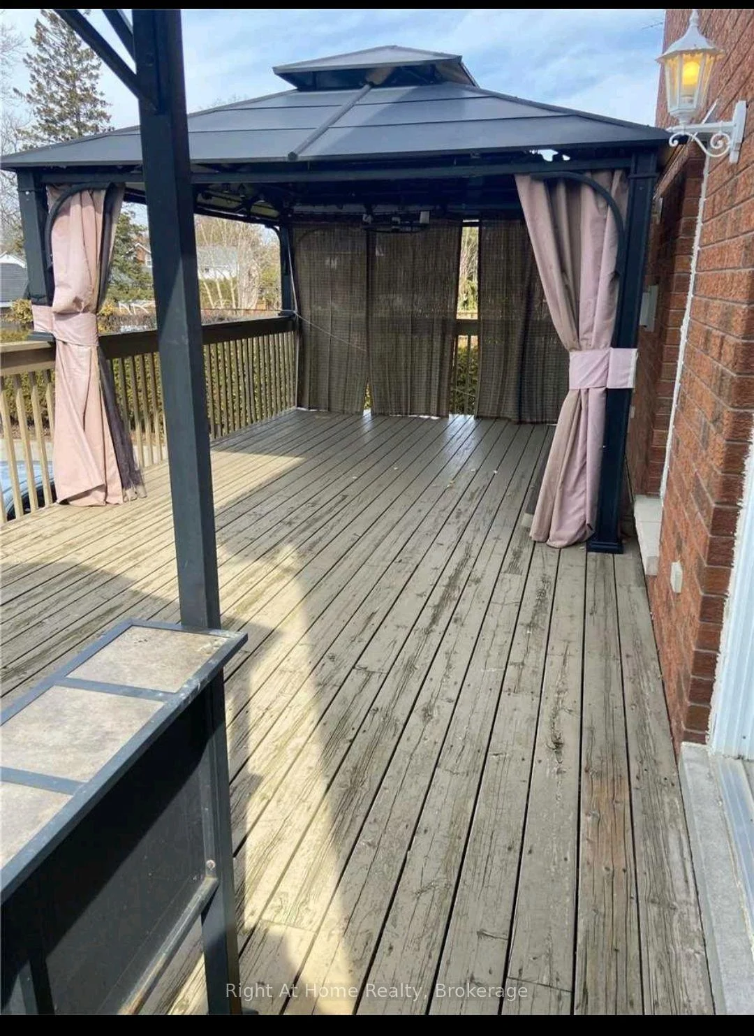 Photo 16 of Unit Main, 40 Prospect Street, Clarington, Bowmanville — HOMEH