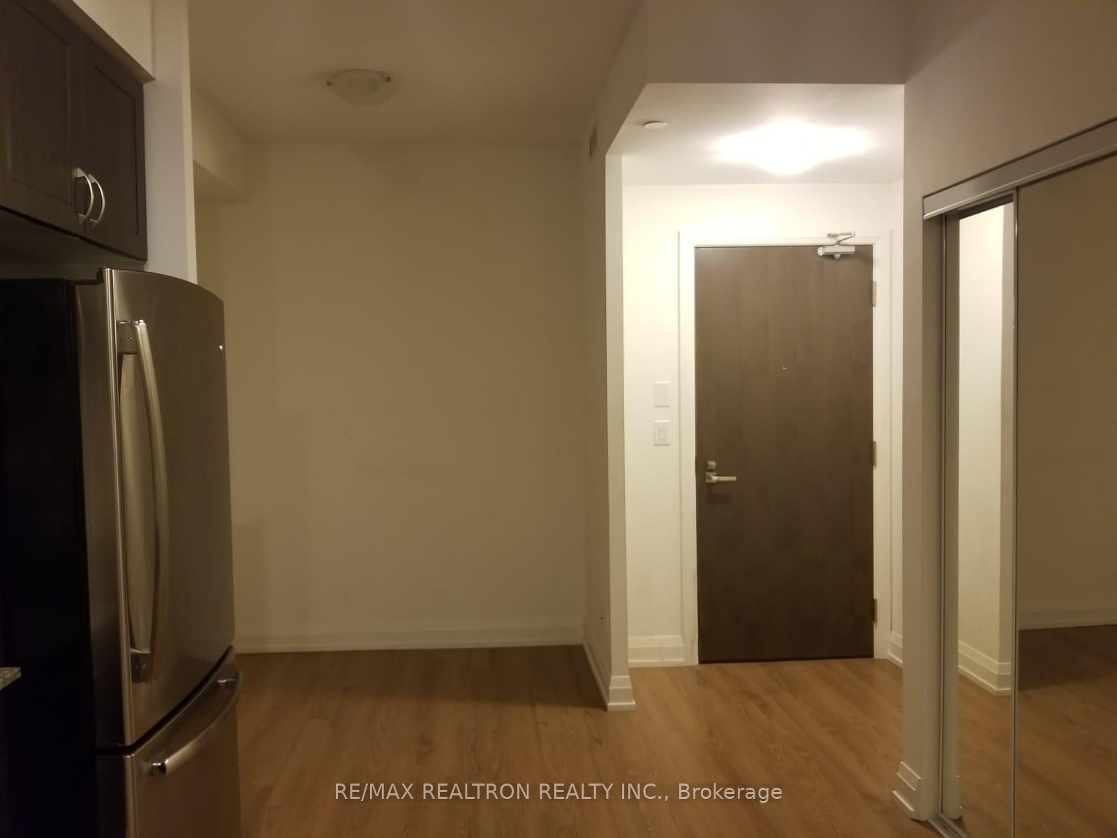 Photo 3 of Unit 2412, 7171 Yonge Street, Markham, Thornhill — HOMEH