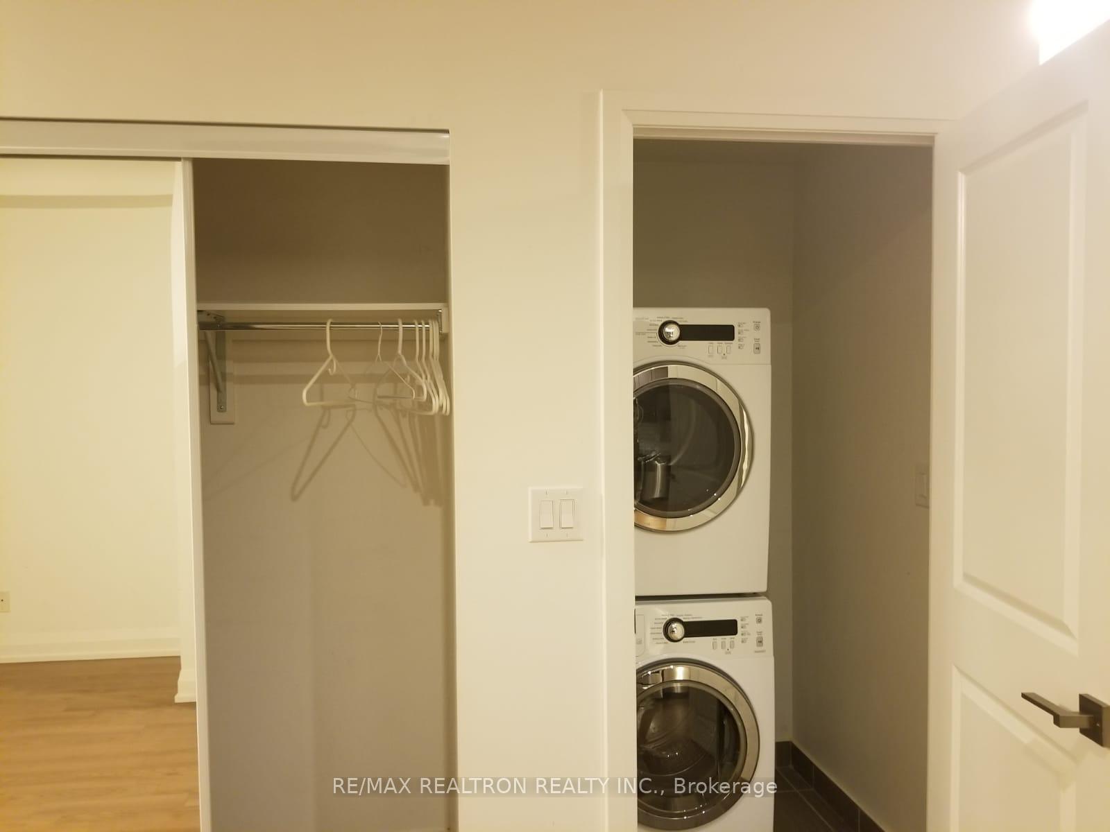 Photo 6 of Unit 2412, 7171 Yonge Street, Markham, Thornhill — HOMEH