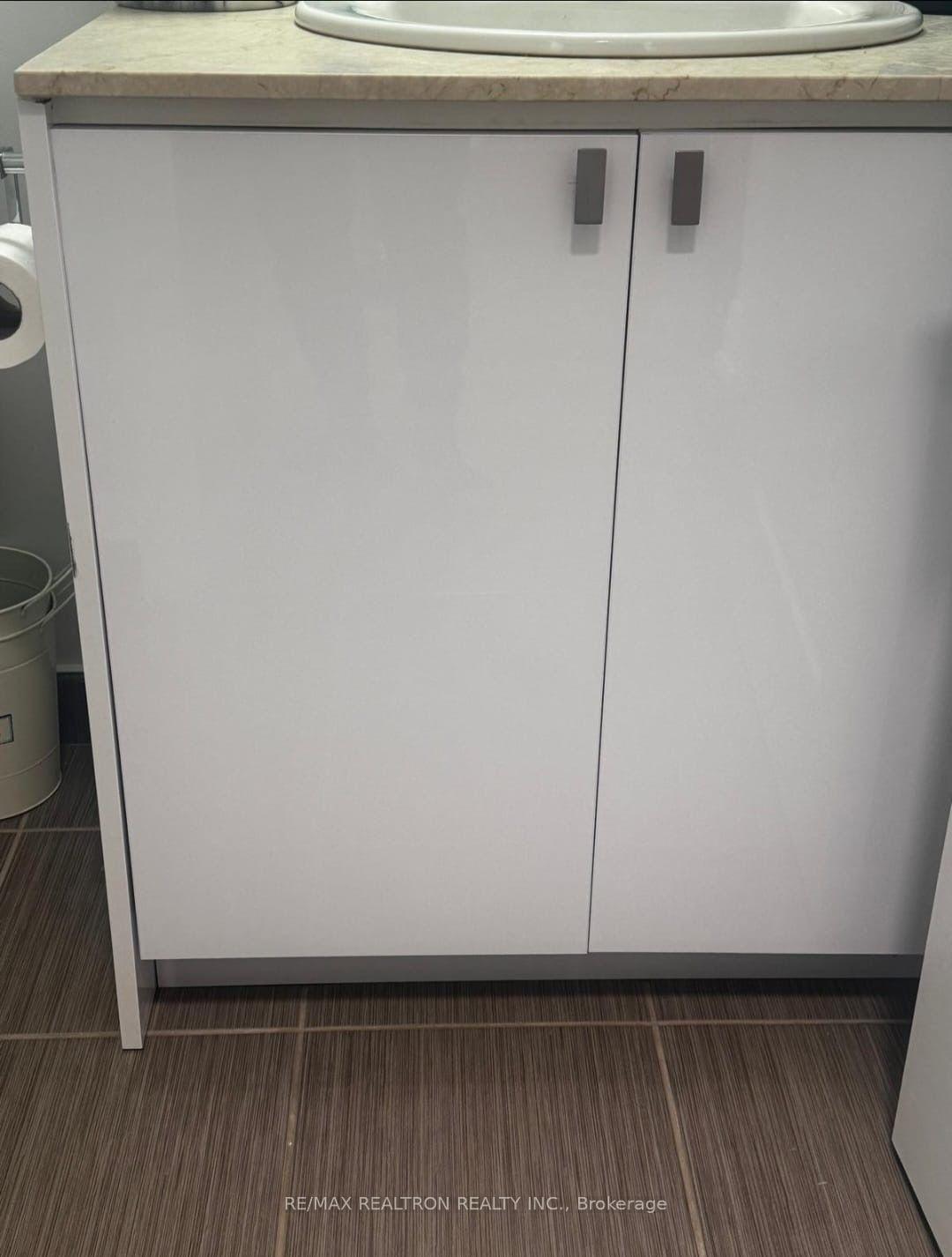 Photo 8 of Unit 2412, 7171 Yonge Street, Markham, Thornhill — HOMEH