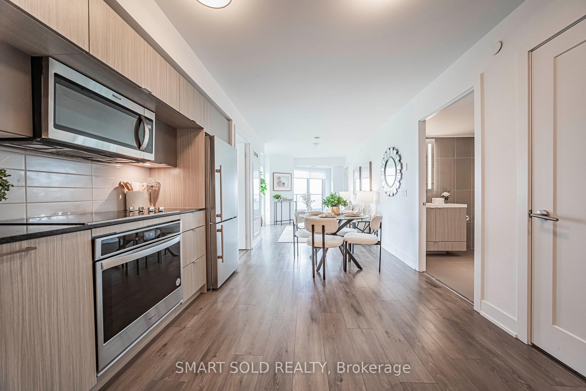 Photo 4 of Unit 2017, 585 Bloor Street E, Toronto, North St. James Town — HOMEH