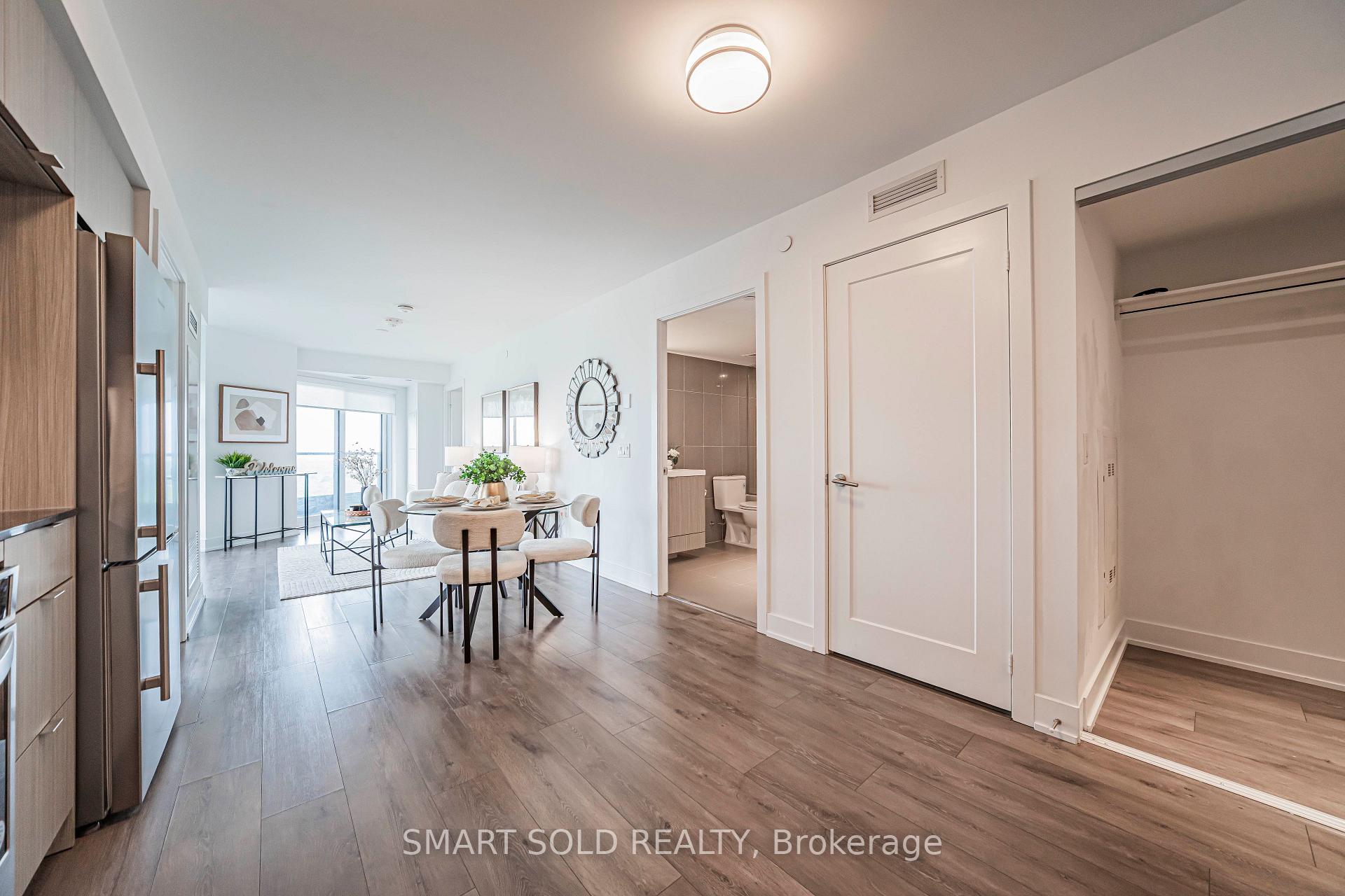 Photo 5 of Unit 2017, 585 Bloor Street E, Toronto, North St. James Town — HOMEH