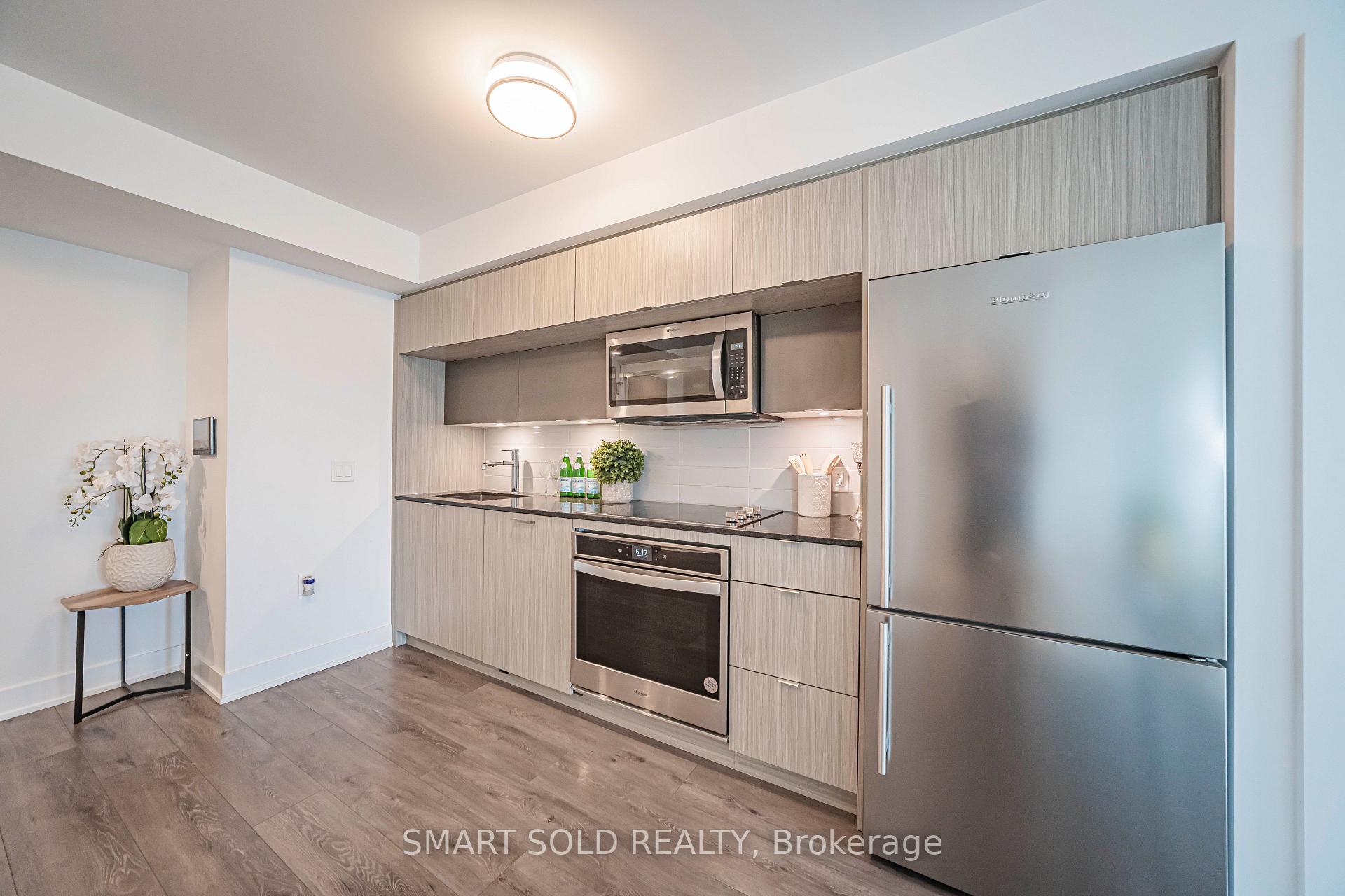 Photo 8 of Unit 2017, 585 Bloor Street E, Toronto, North St. James Town — HOMEH