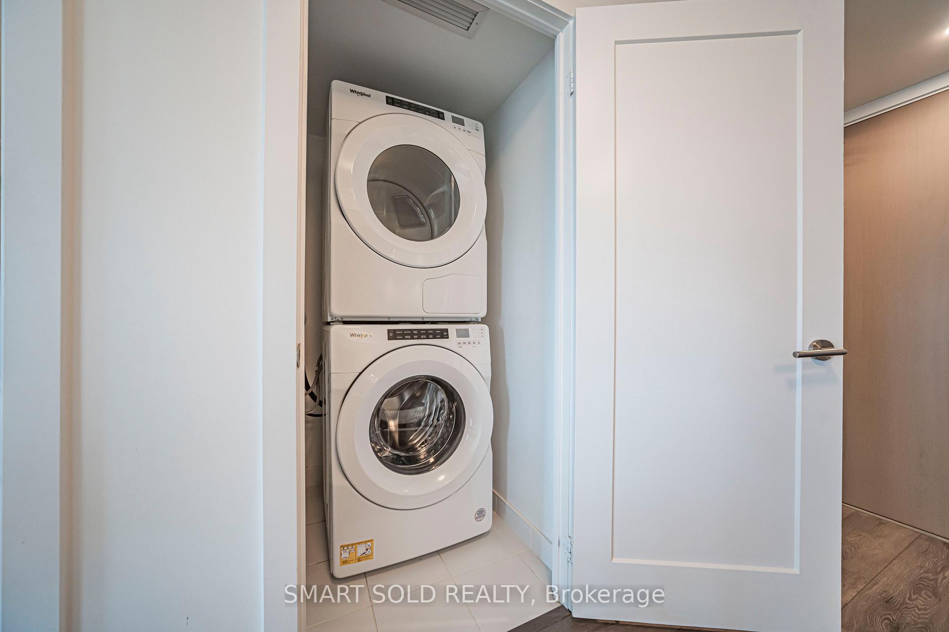 Photo 16 of Unit 2017, 585 Bloor Street E, Toronto, North St. James Town — HOMEH