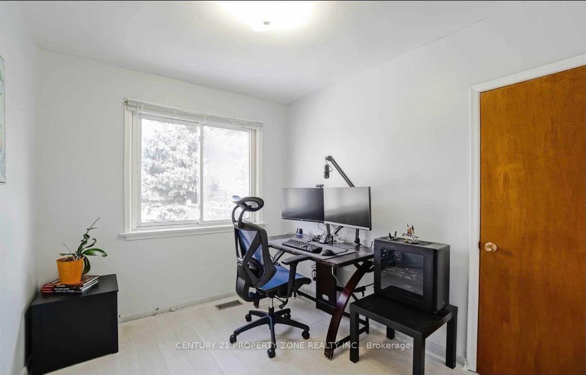 Photo 13 of 556 Sherin Drive, Oakville, West — HOMEH