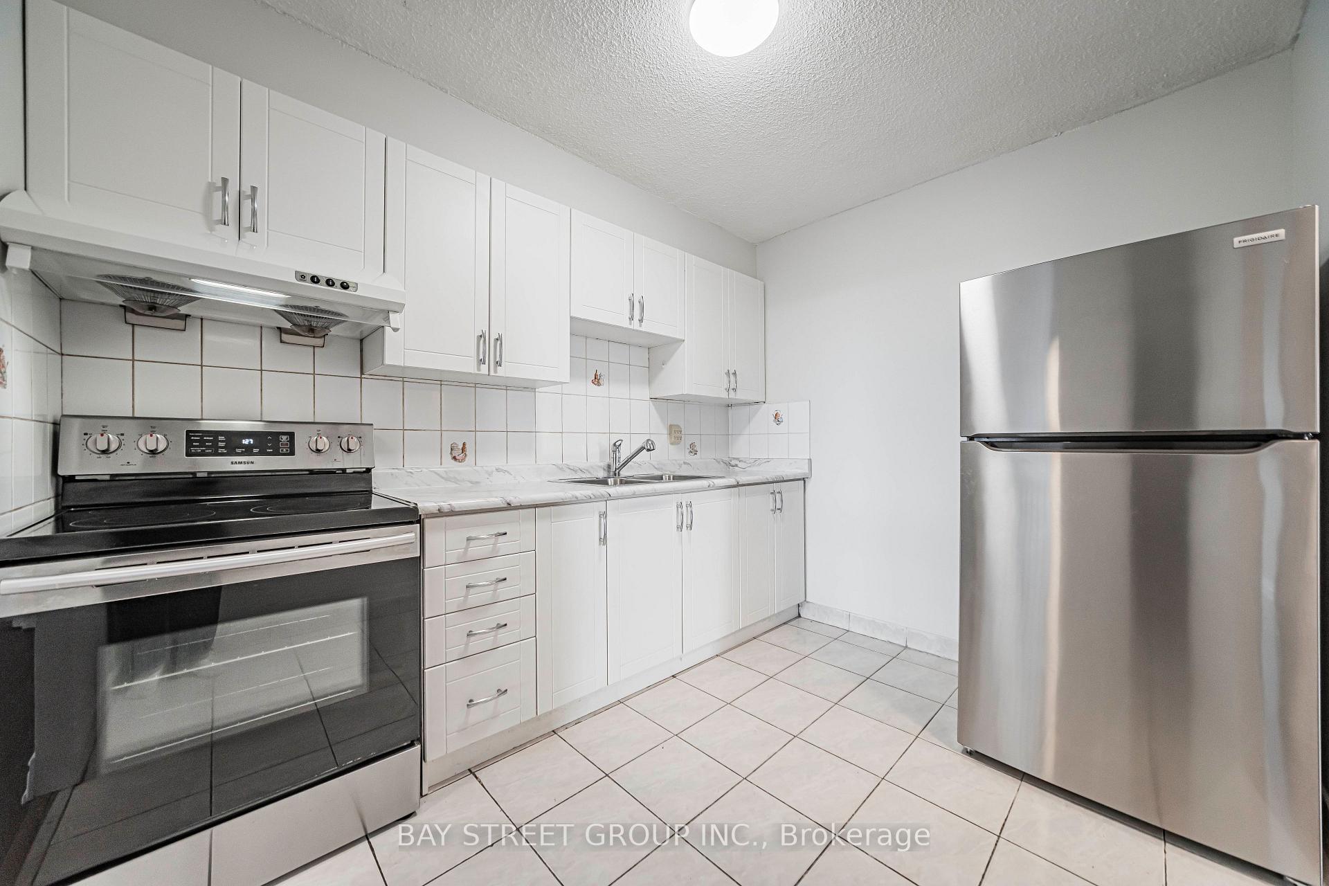 Photo 10 of Unit 1401, 4101 Sheppard Avenue E, Scarborough, Agincourt South-Malvern West — HOMEH