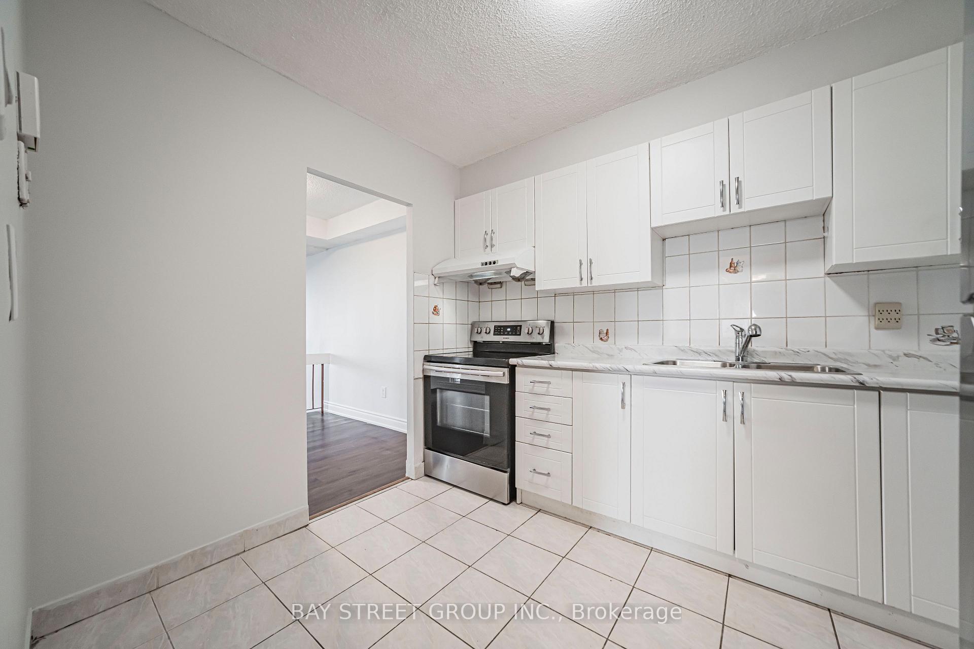Photo 11 of Unit 1401, 4101 Sheppard Avenue E, Scarborough, Agincourt South-Malvern West — HOMEH