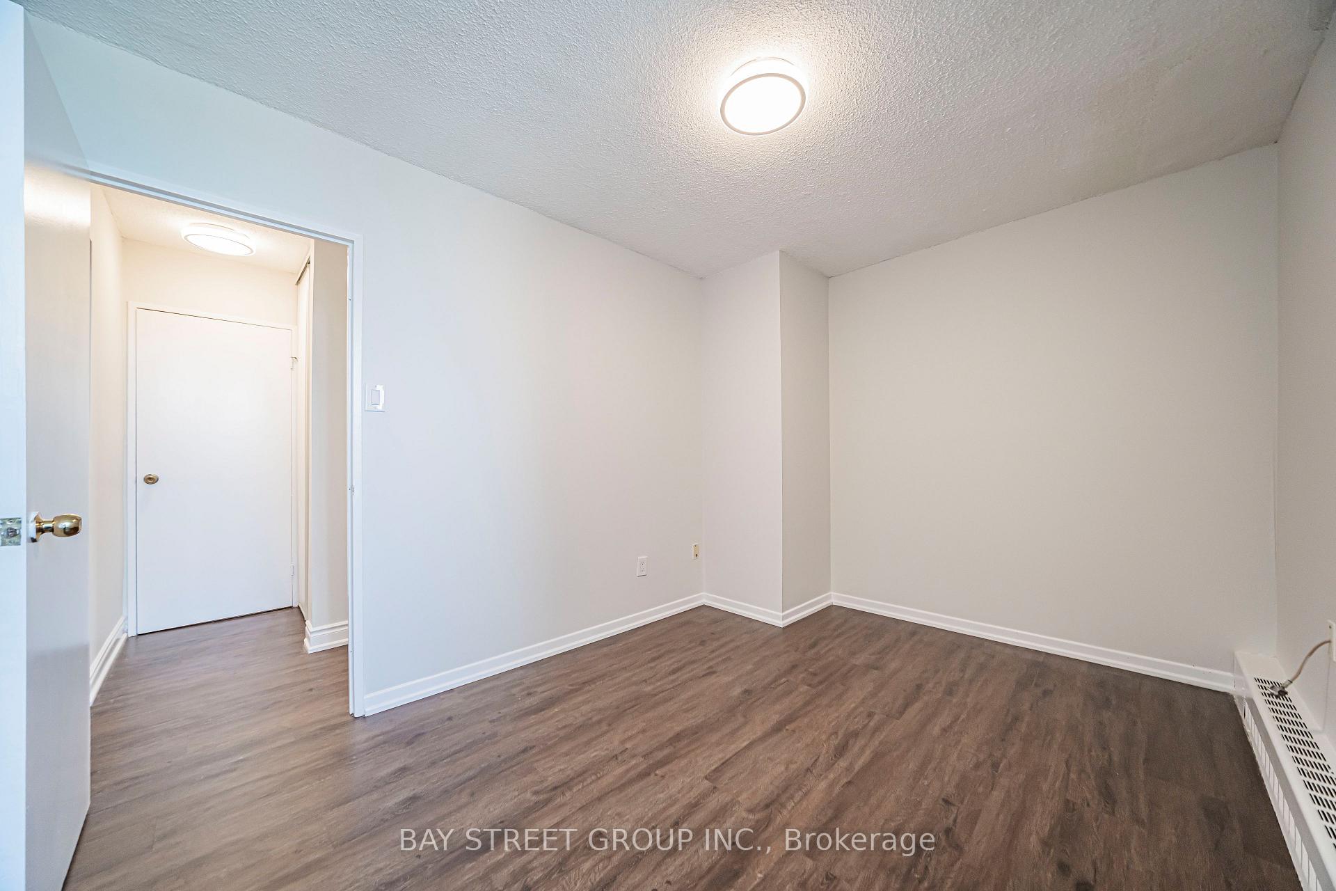 Photo 18 of Unit 1401, 4101 Sheppard Avenue E, Scarborough, Agincourt South-Malvern West — HOMEH