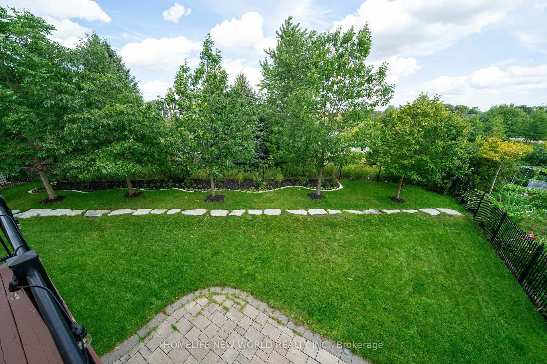 Photo 22 of 20 Gracedale Drive, Richmond Hill, Westbrook — HOMEH