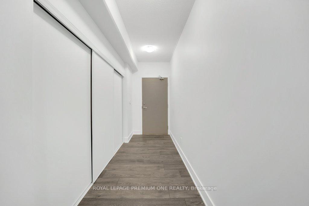 Photo 4 of Unit 2003, 188 Fairview Mall Drive, North York, Don Valley Village — HOMEH