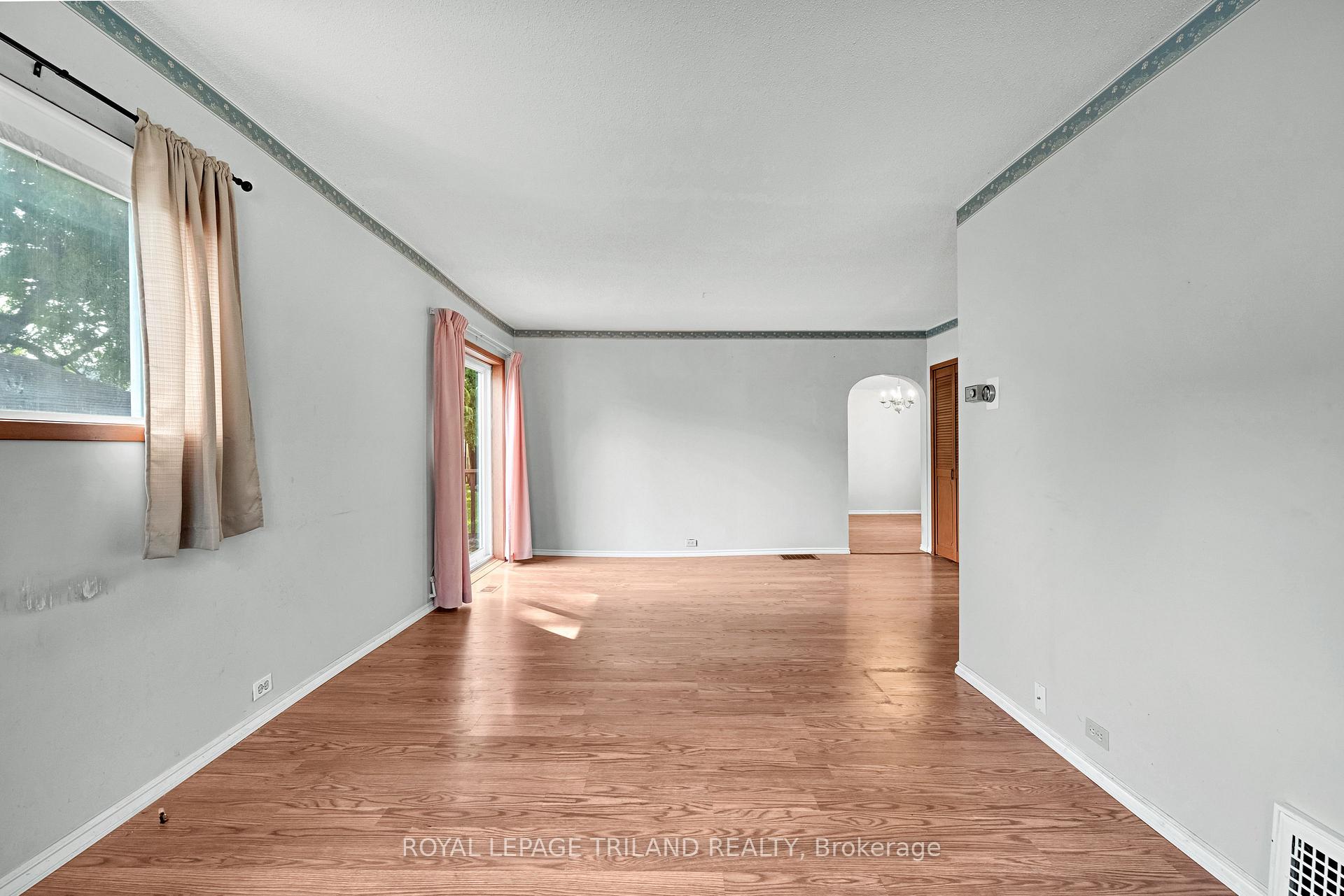 Photo 3 of 15 Antrim Street, St. Thomas — HOMEH
