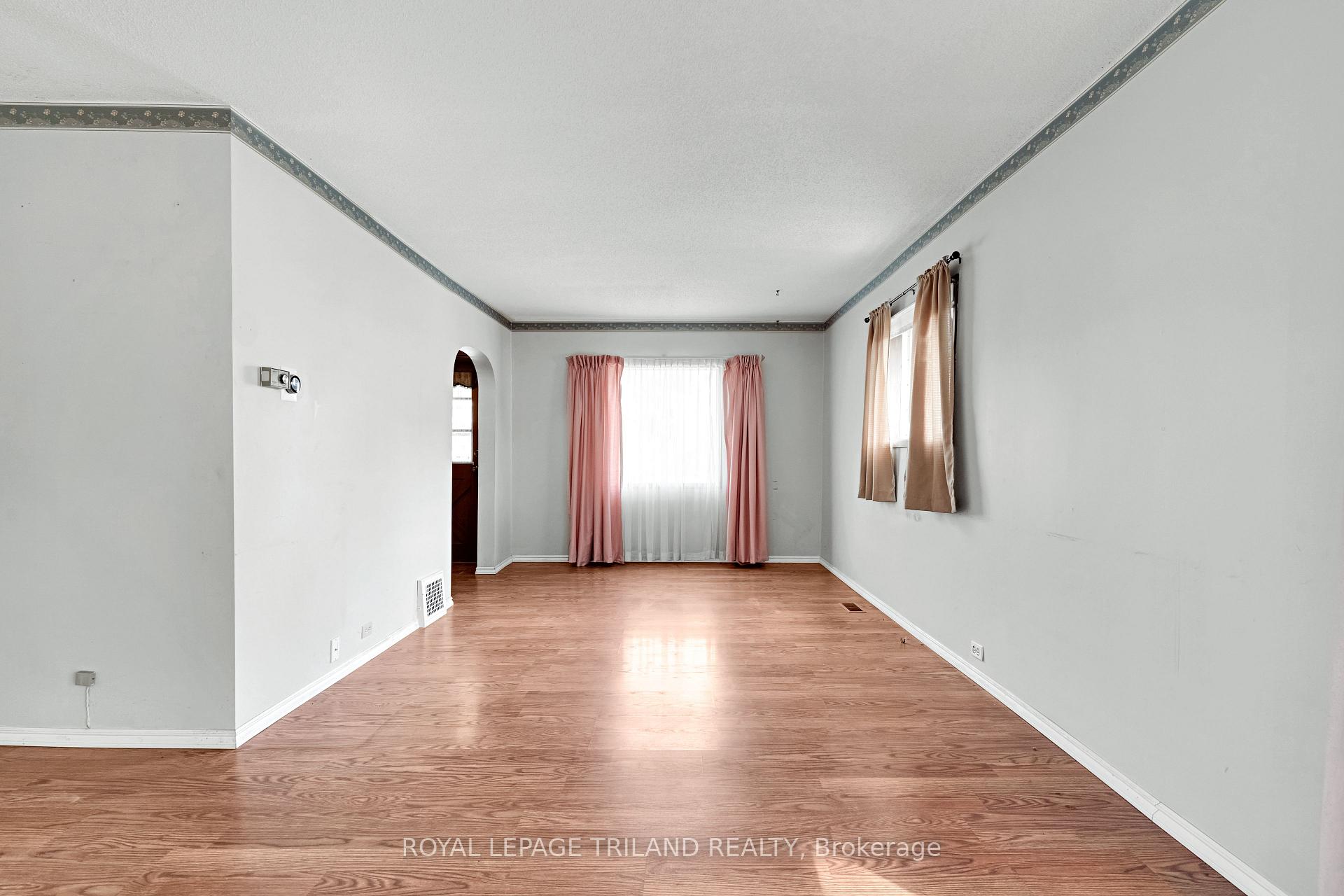 Photo 4 of 15 Antrim Street, St. Thomas — HOMEH