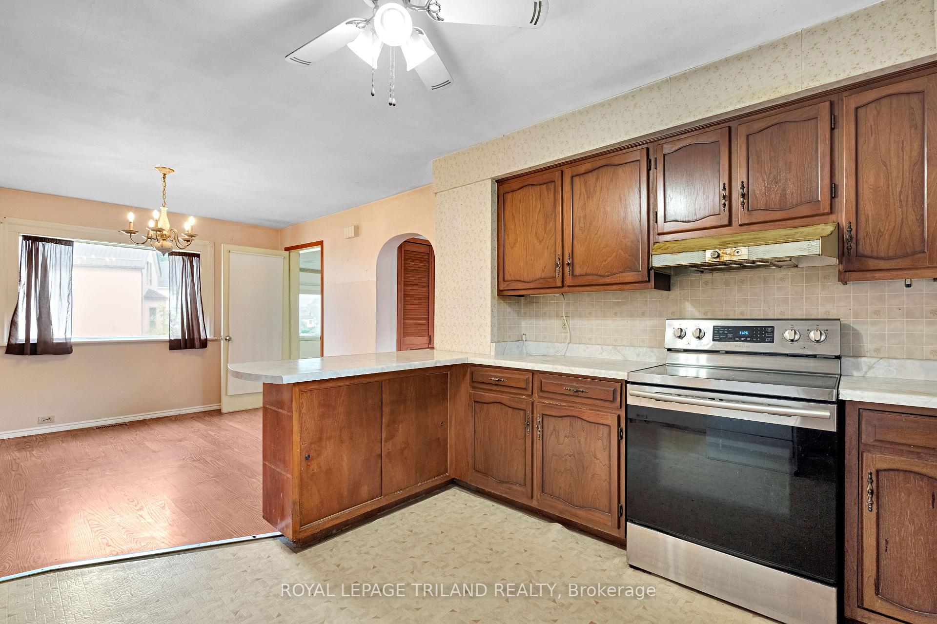 Photo 9 of 15 Antrim Street, St. Thomas — HOMEH
