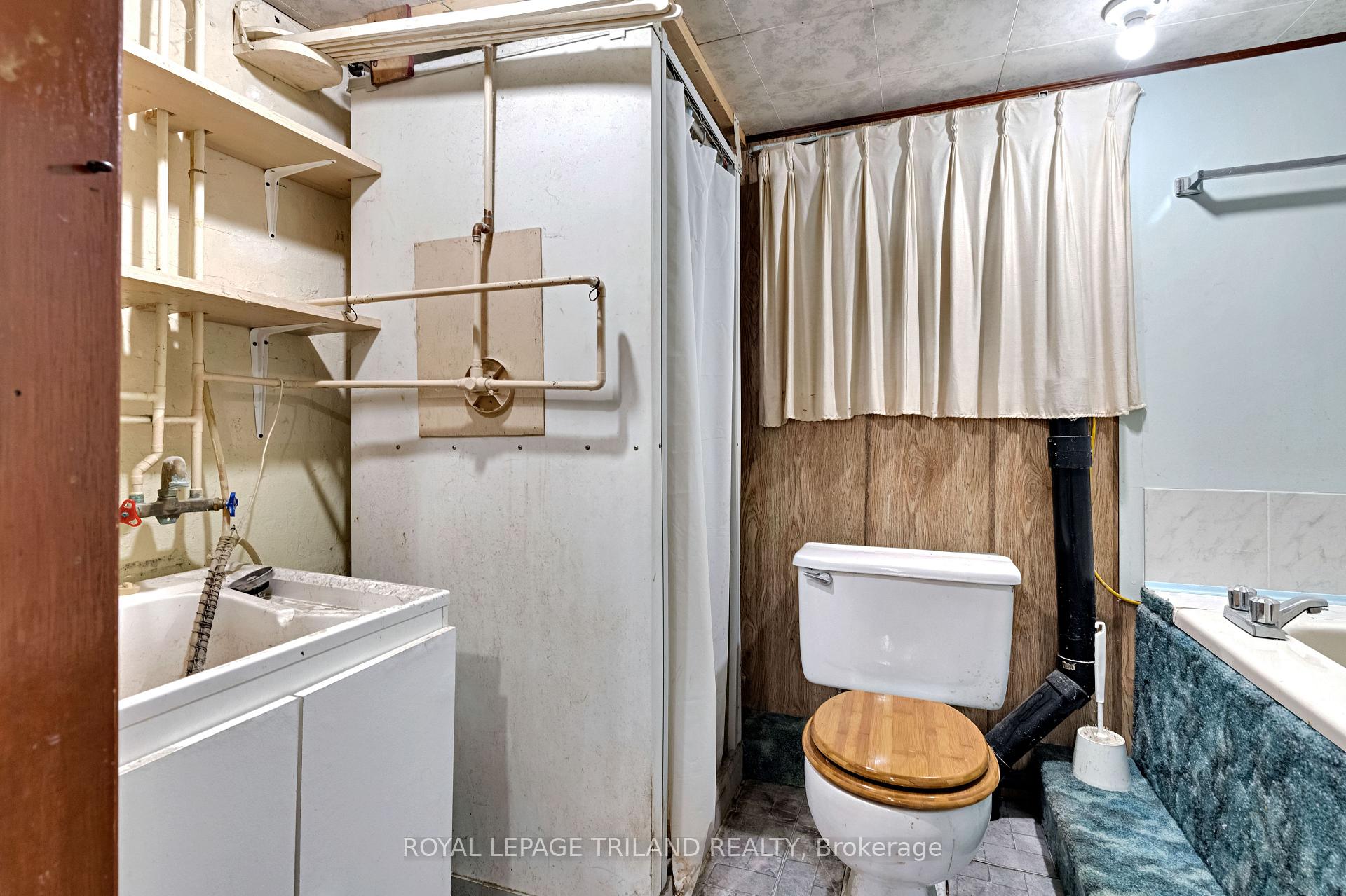 Photo 20 of 15 Antrim Street, St. Thomas — HOMEH