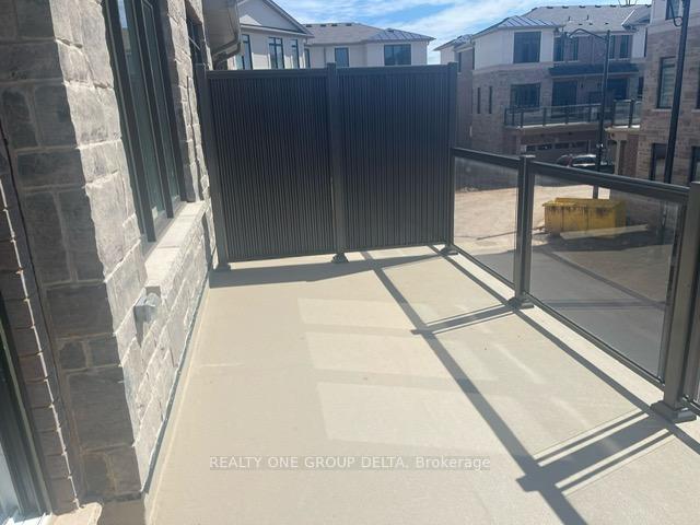 Photo 3 of 2178 Postmaster Drive, Oakville, Westmount — HOMEH