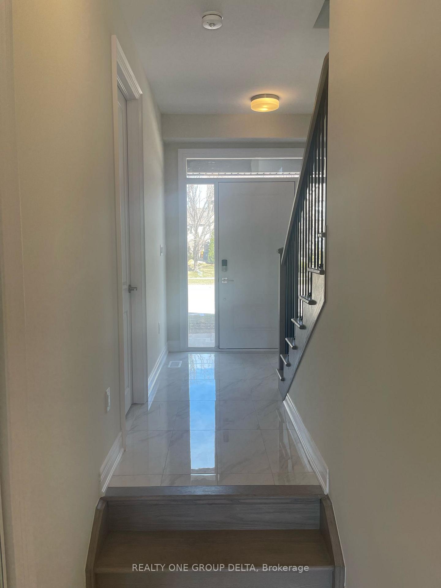 Photo 13 of 2178 Postmaster Drive, Oakville, Westmount — HOMEH