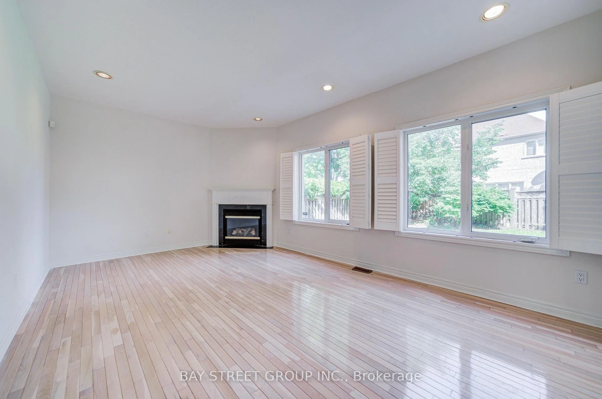Photo 23 of 13 Pembrooke Road, Markham, Cachet — HOMEH