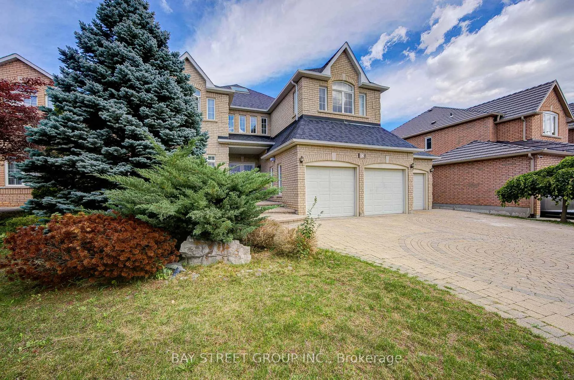 Photo 5 of 13 Pembrooke Road, Markham, Cachet — HOMEH