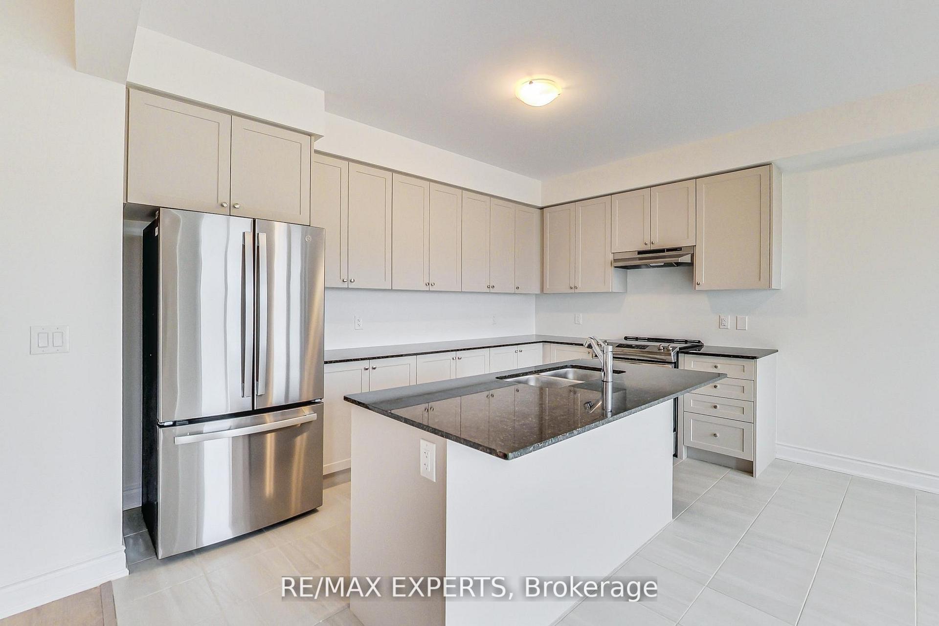Photo 5 of 11 Union Boulevard, Wasaga Beach — HOMEH