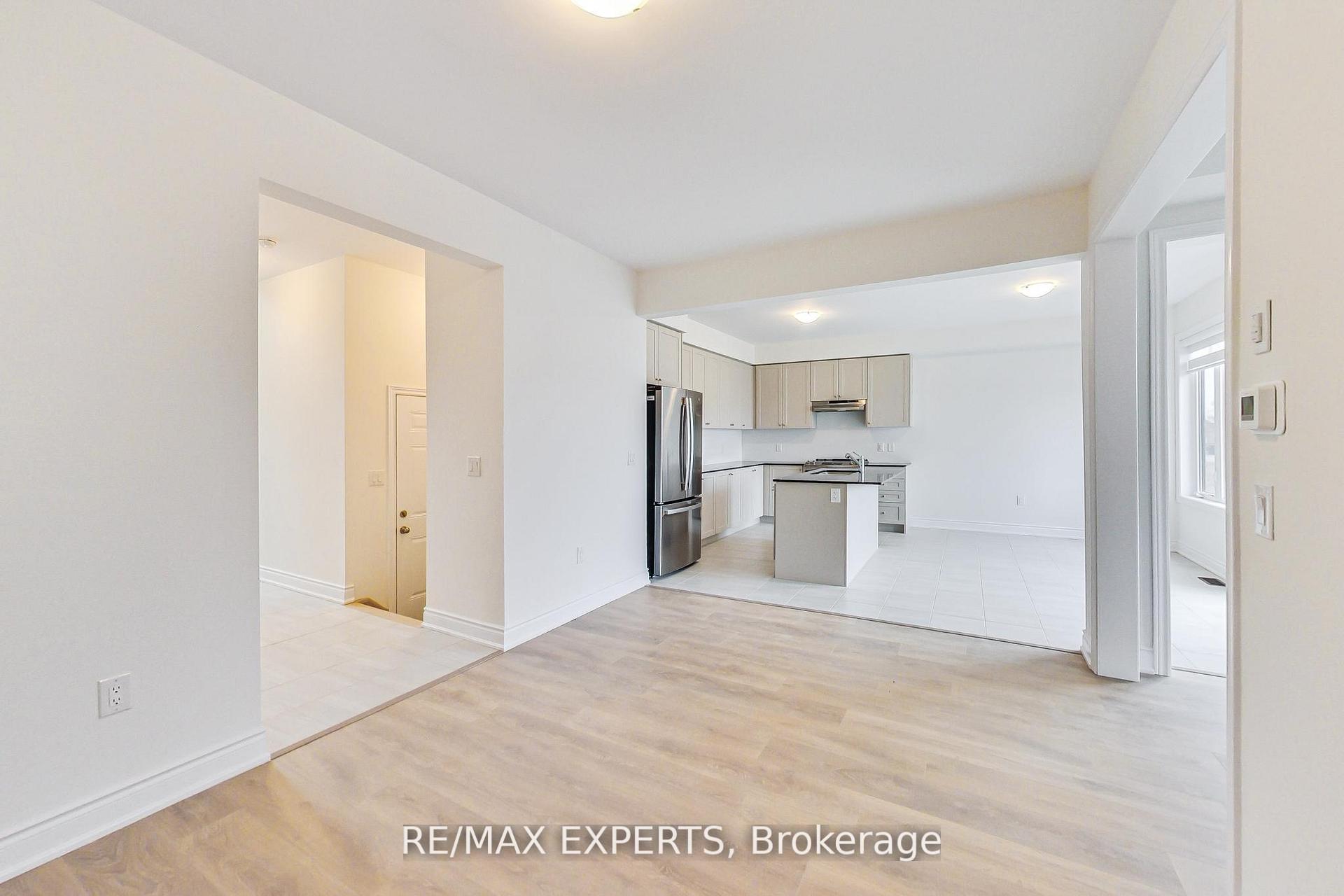 Photo 6 of 11 Union Boulevard, Wasaga Beach — HOMEH