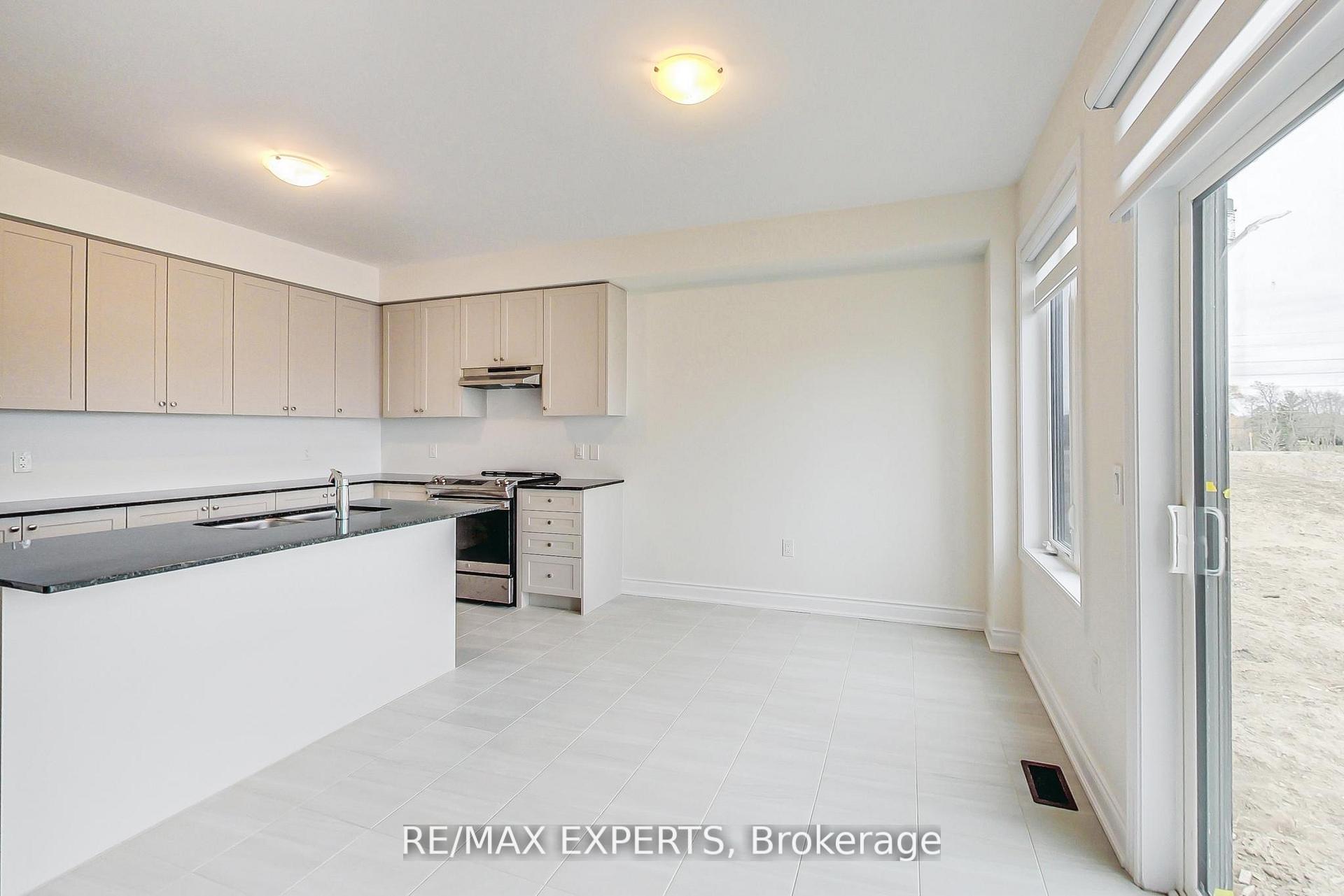 Photo 12 of 11 Union Boulevard, Wasaga Beach — HOMEH