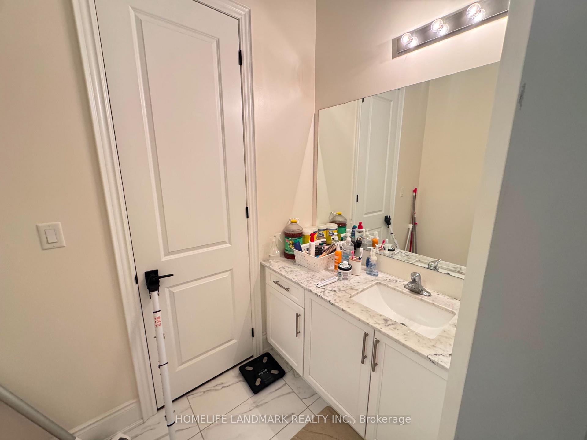 Photo 9 of 187 Stormont (Room ) Trail, Vaughan, Vellore Village — HOMEH
