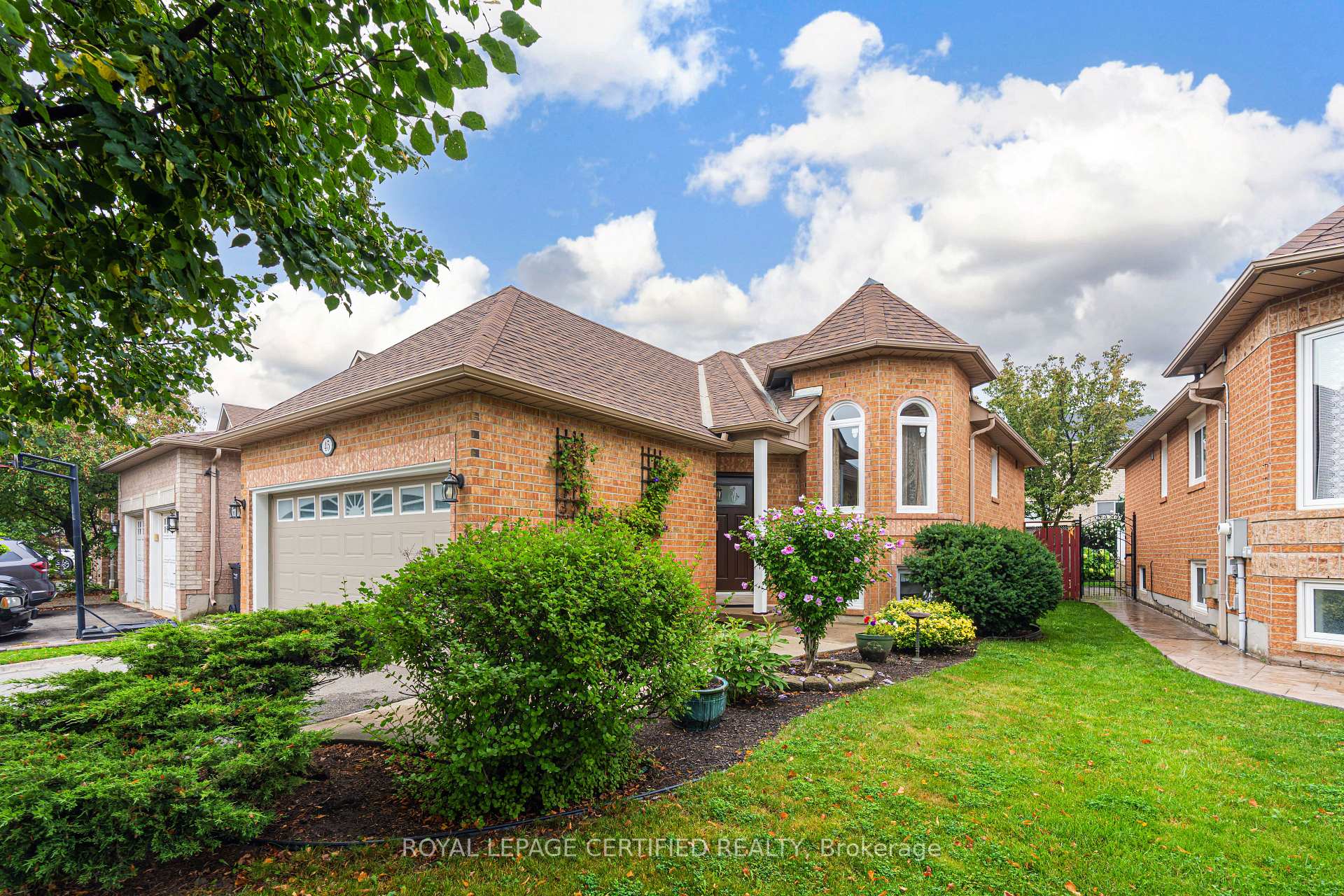 Photo 1 of 45 Springview Drive, Brampton, Brampton West — HOMEH