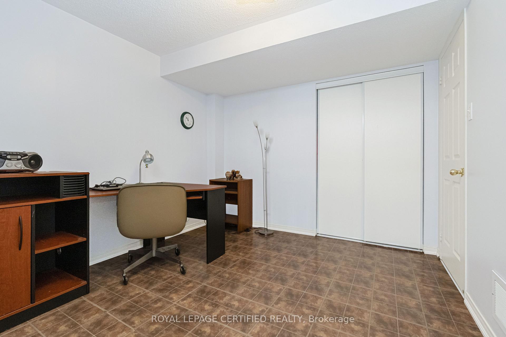 Photo 20 of 45 Springview Drive, Brampton, Brampton West — HOMEH