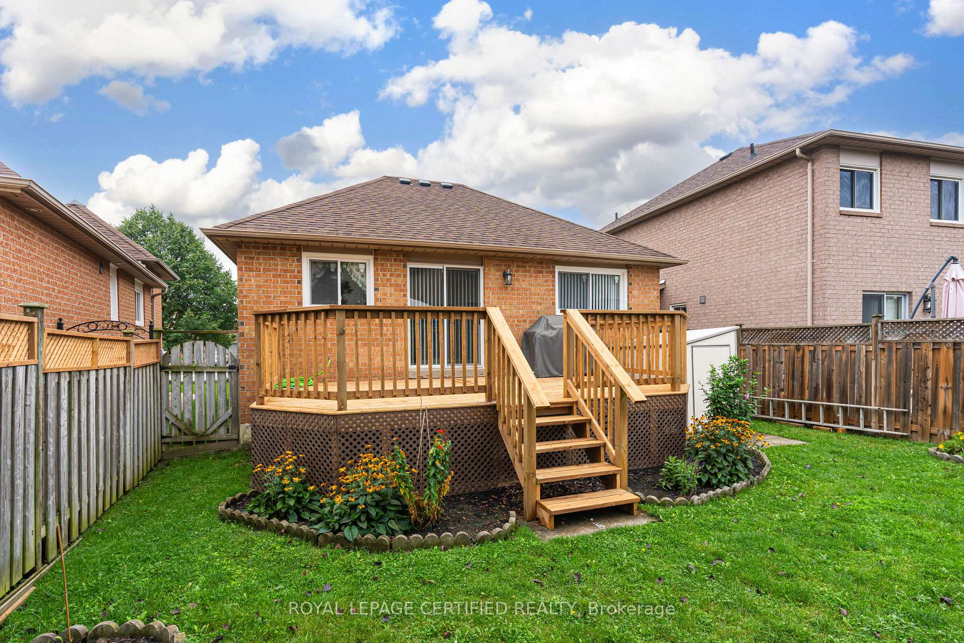 Photo 25 of 45 Springview Drive, Brampton, Brampton West — HOMEH