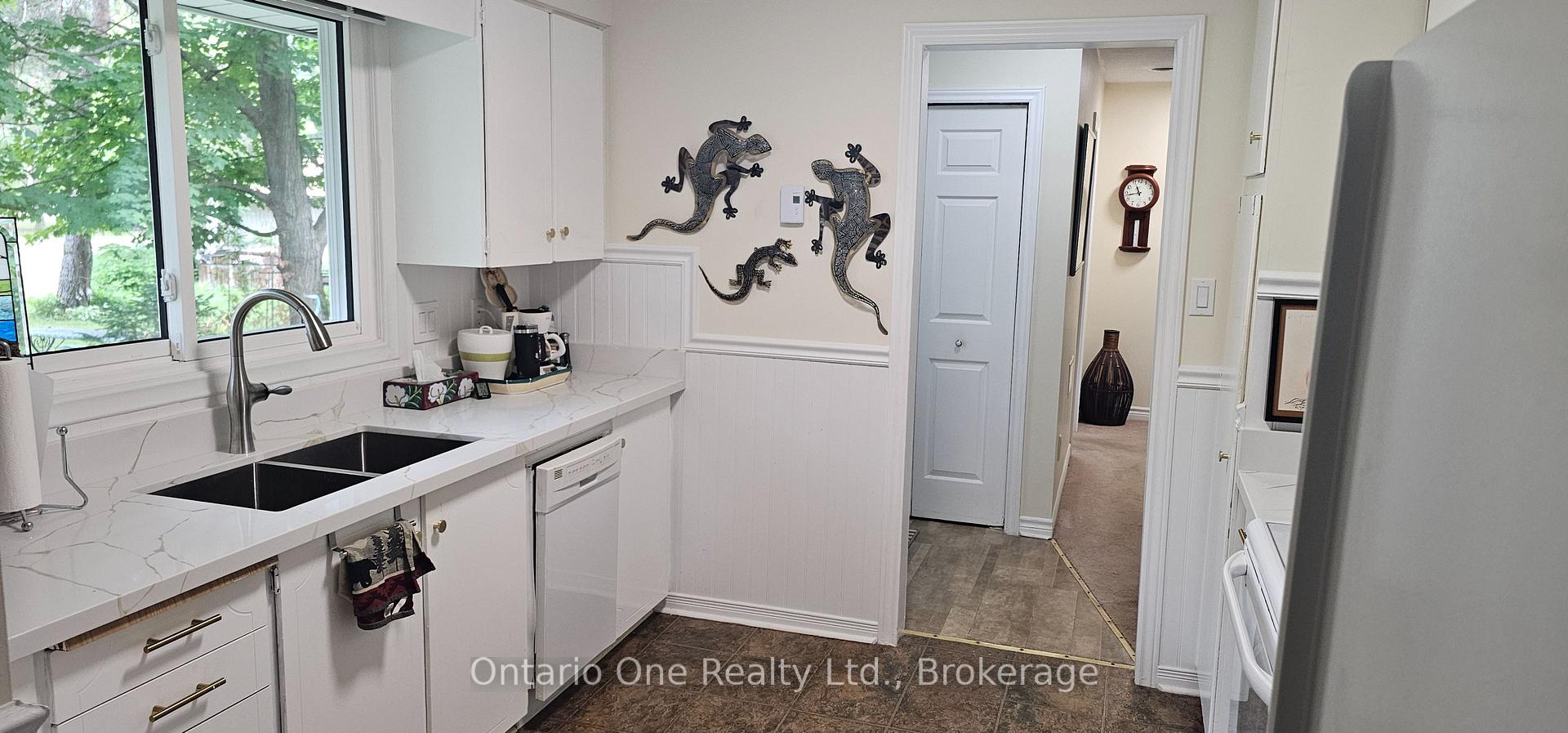 Photo 6 of 150 Lofty Pines Crescent, Gravenhurst, Muskoka (S) — HOMEH