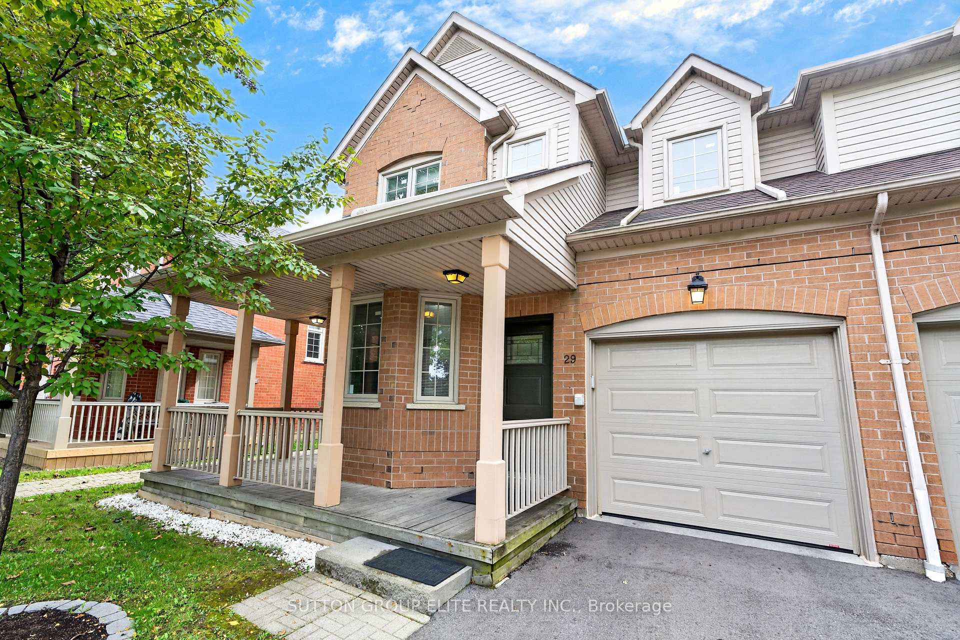 Front of Unit 29, 5223 Fairford Crescent