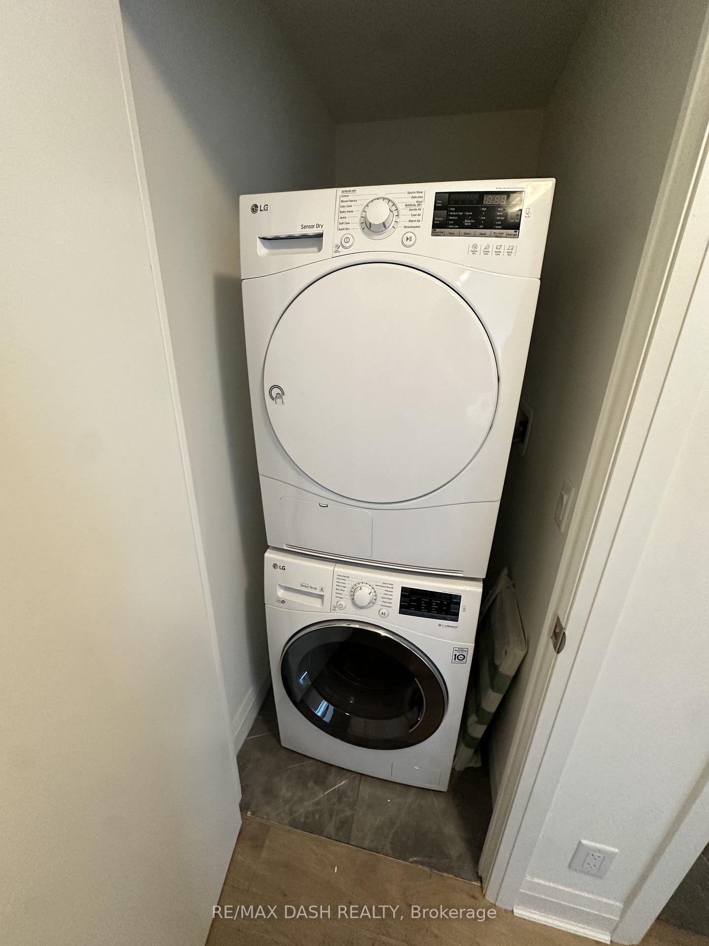 Photo 10 of Unit 501, 151 Avenue Road, Toronto, The Annex — HOMEH
